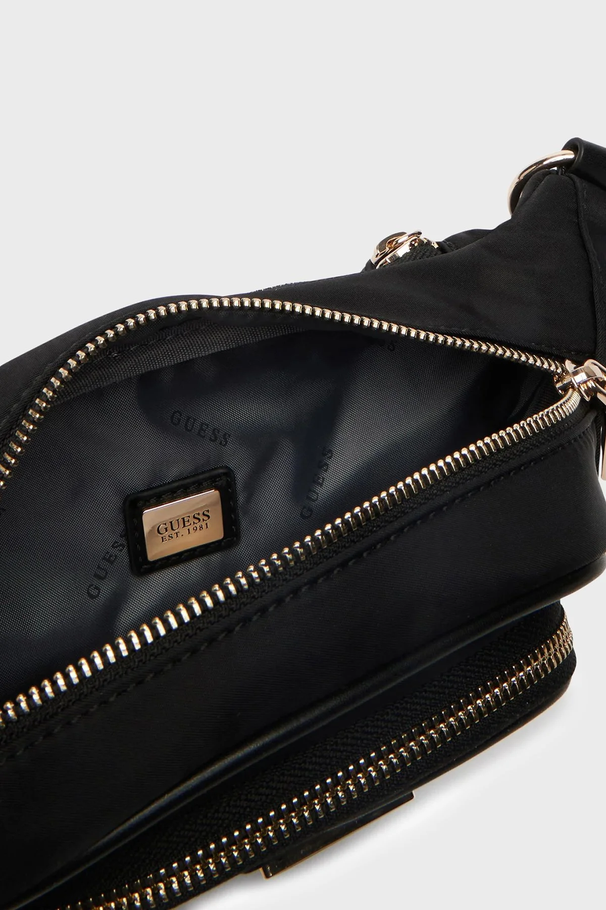 Guess Follie Logolu Ayarlanabilir Askılı TWNN9676080 Kadın Bel Çantası TWNN96 76080 BLA Siyah - 4