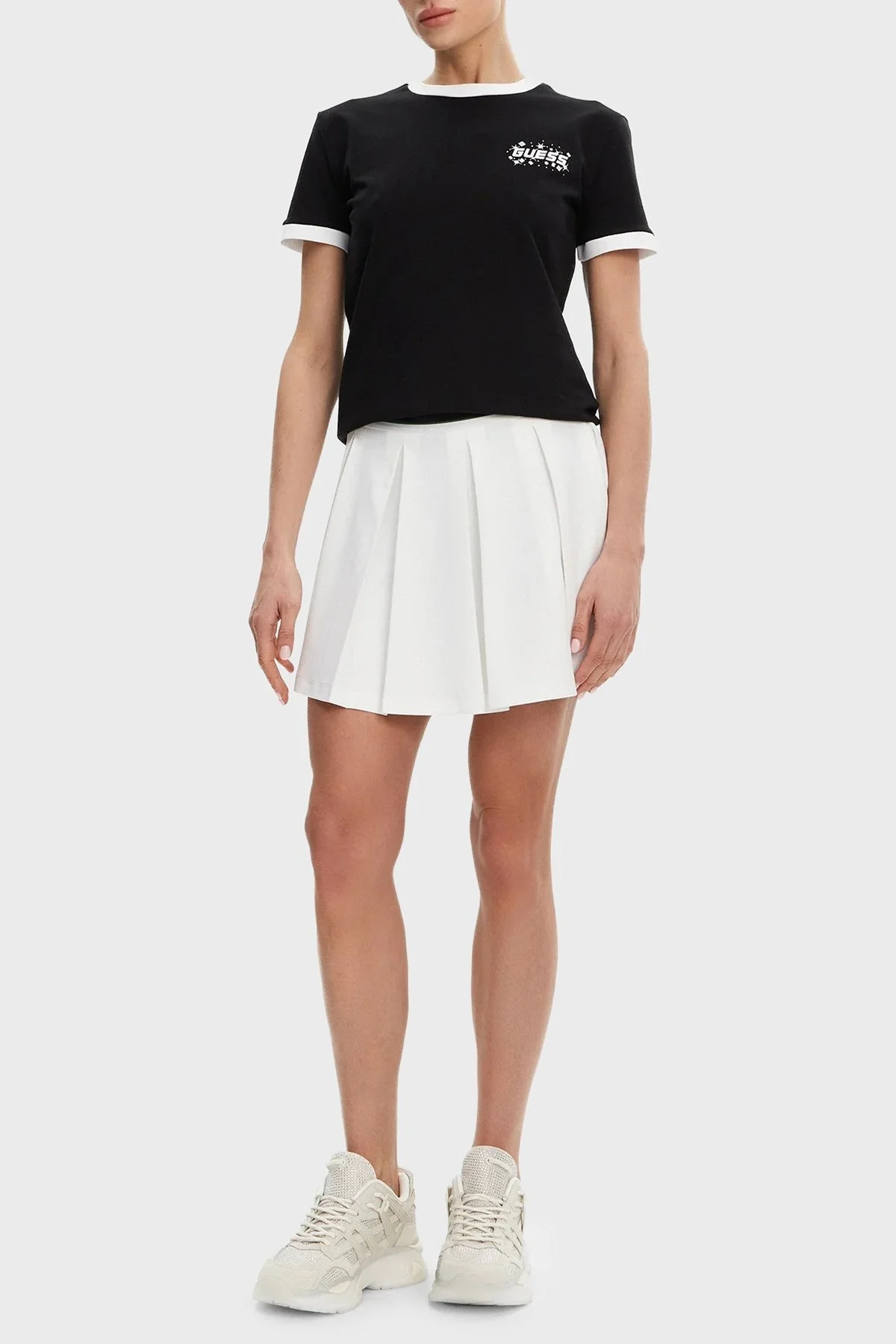 Guess Fresisa % 100 Pamuk Regular Fit Logolu V5GI11I3Z14 Bayan T Shirt V5GI11 I3Z14 JBLK SİYAH - 5