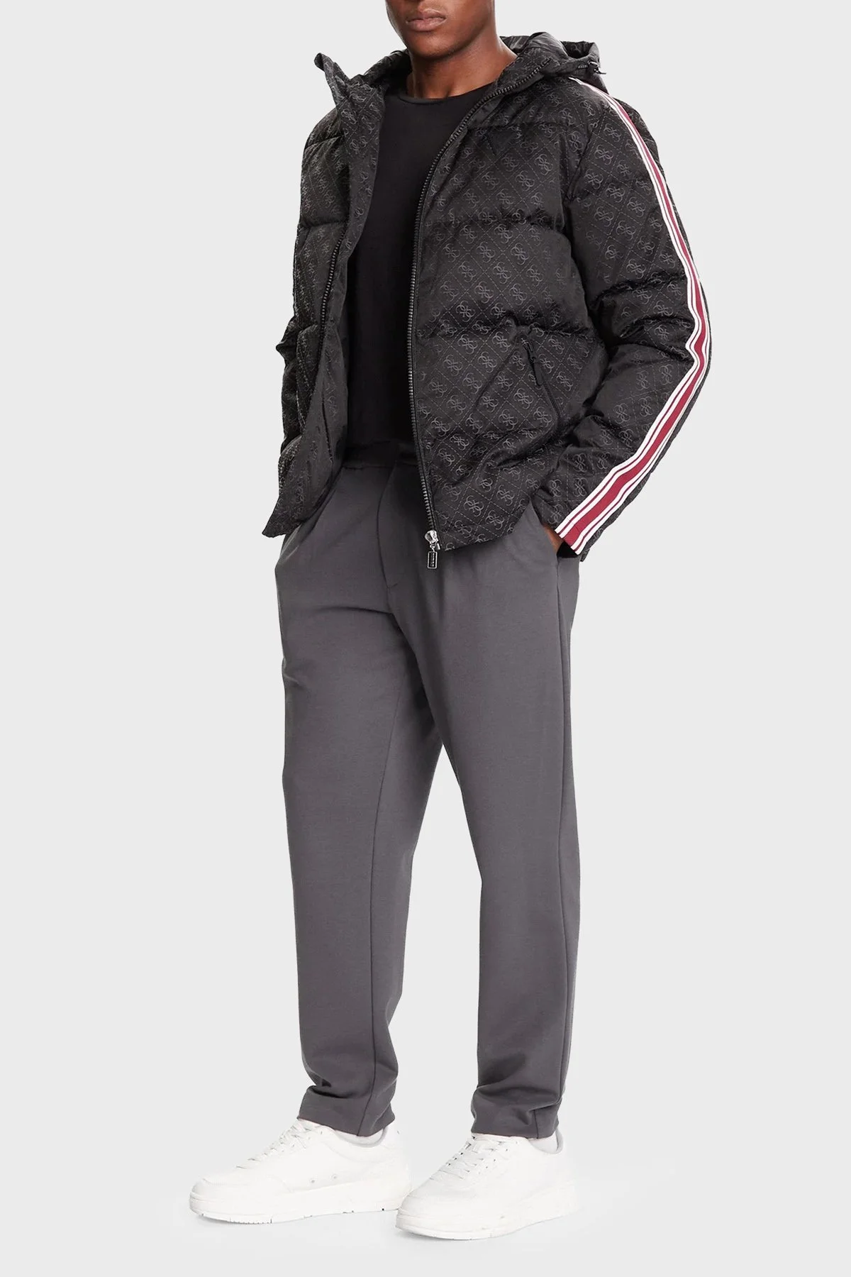 Guess Fusco 4G Logolu Şerit Detaylı Regular Fit Kapüşonlu Şişme Z5BL02WFIQ2 Erkek Mont Z5BL02 WFIQ2 FJ9Y SİYAH - 2