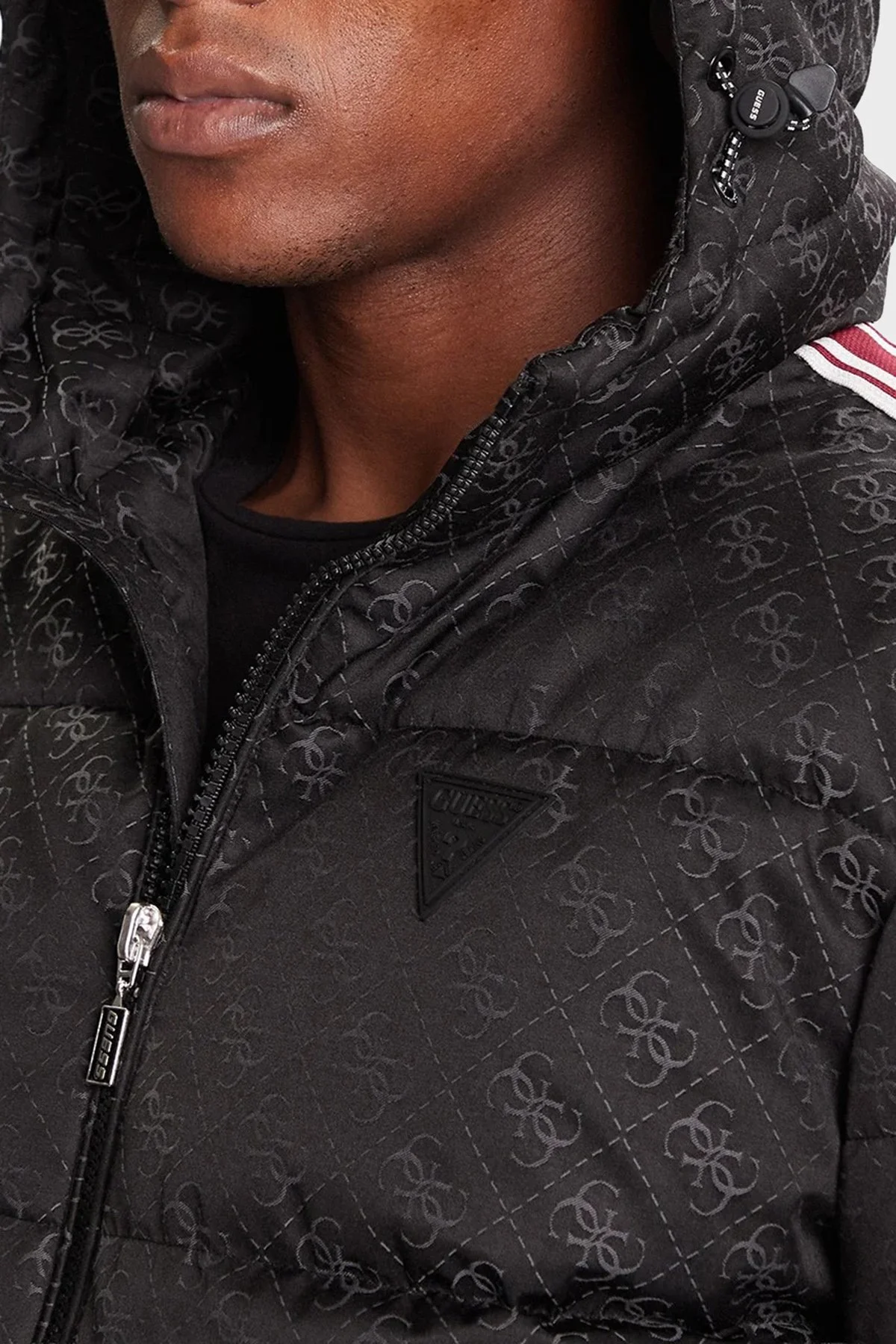 Guess Fusco 4G Logolu Şerit Detaylı Regular Fit Kapüşonlu Şişme Z5BL02WFIQ2 Erkek Mont Z5BL02 WFIQ2 FJ9Y SİYAH - 4