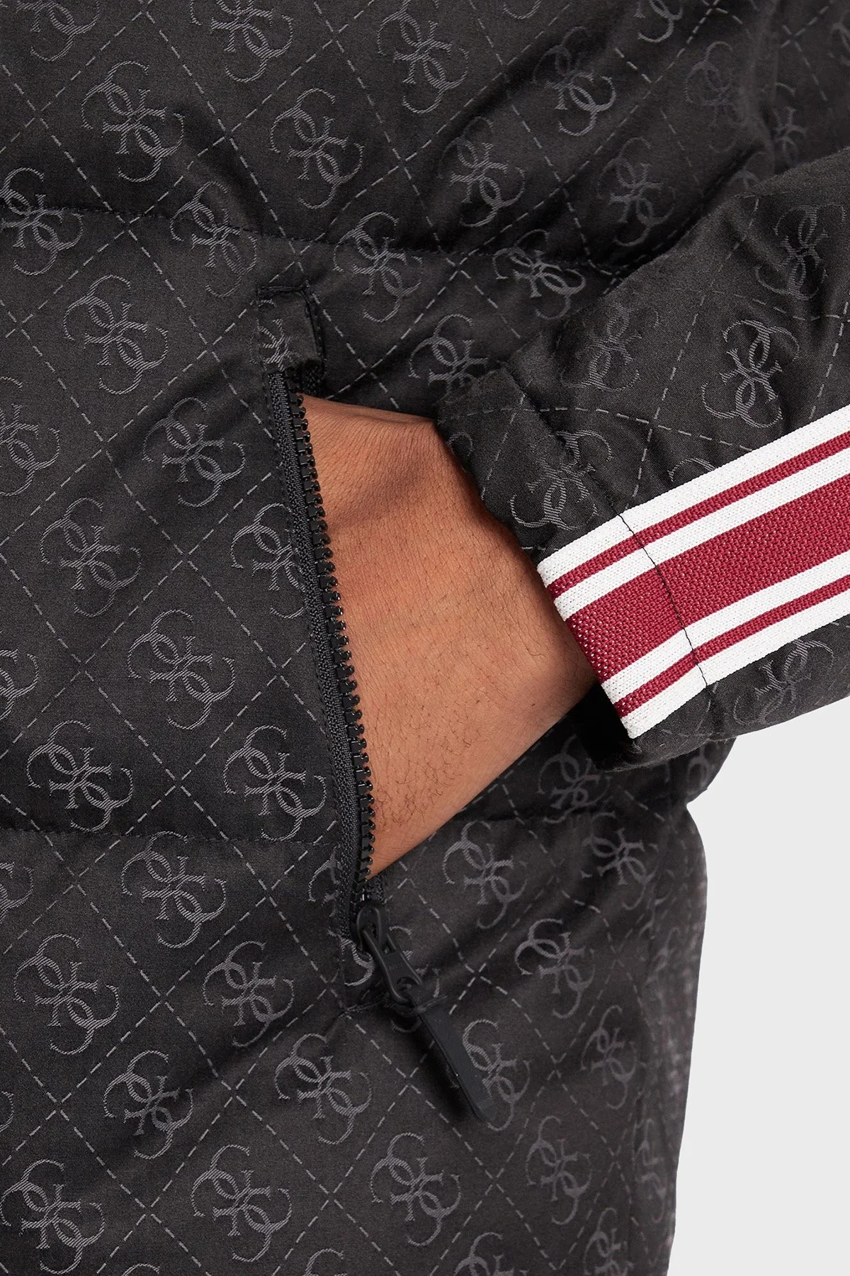 Guess Fusco 4G Logolu Şerit Detaylı Regular Fit Kapüşonlu Şişme Z5BL02WFIQ2 Erkek Mont Z5BL02 WFIQ2 FJ9Y SİYAH - 5