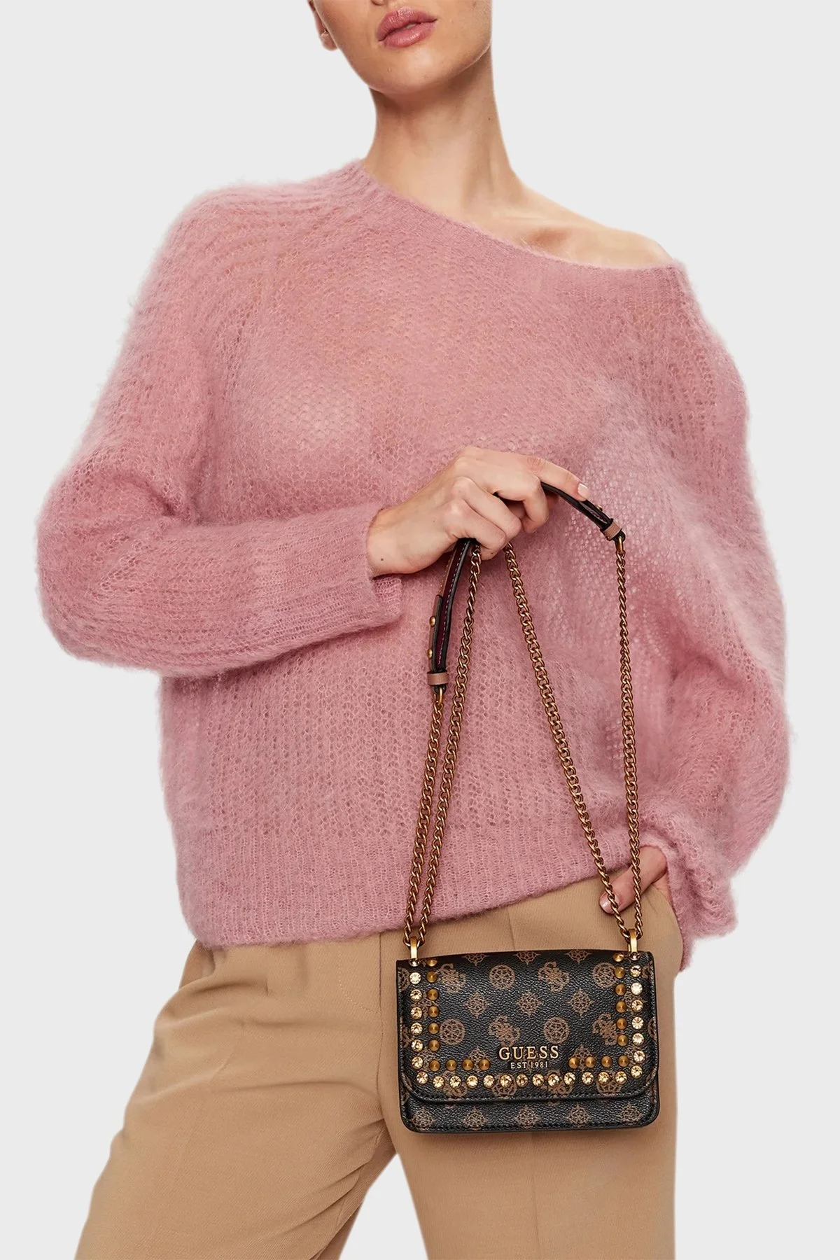 Guess Fynna Logolu Taş Detaylı Zincir Askılı Bayan Çanta HWPS8993780 MOE SİYAH - 2