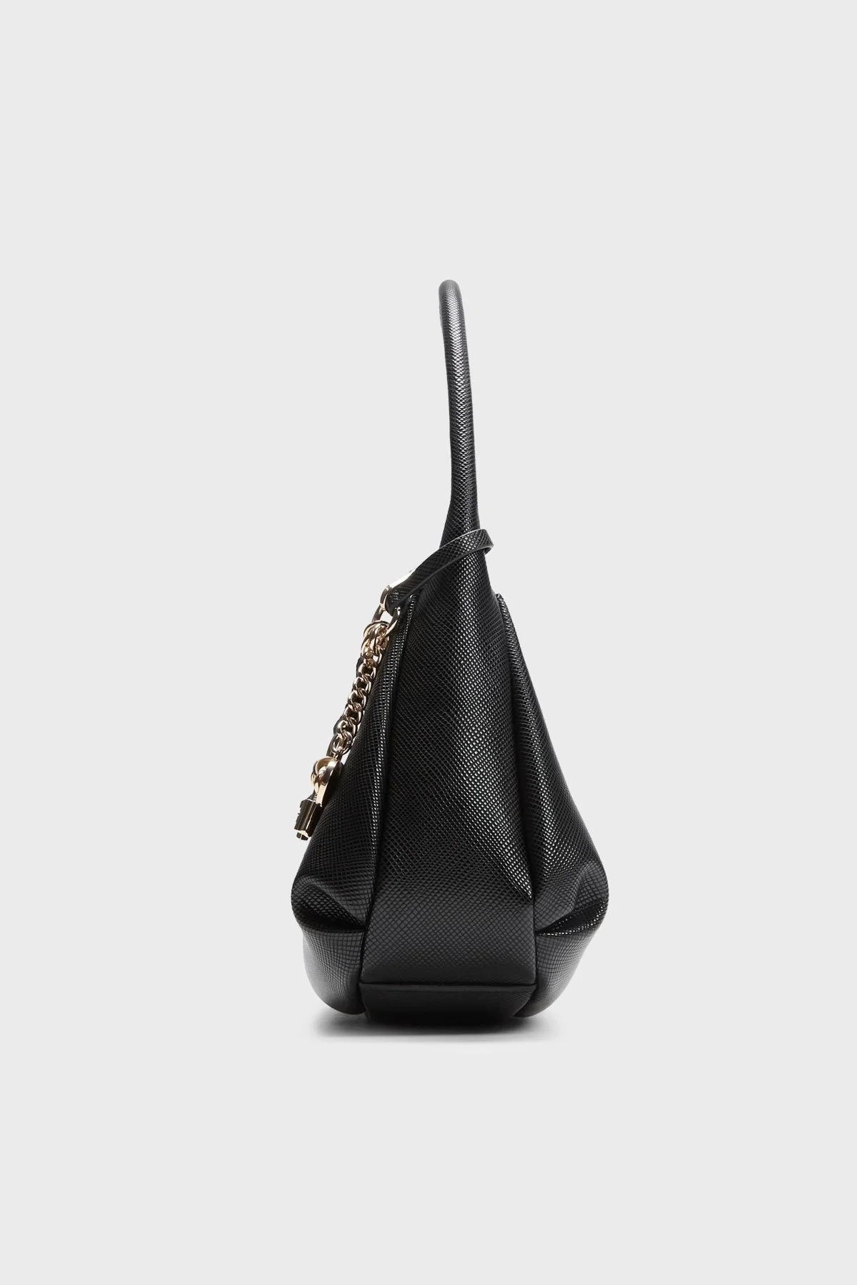Guess Gilda Charmlı Omuz Askılı HWZG9747010 Kadın Çanta HWZG97 47010 BLA Siyah - 4
