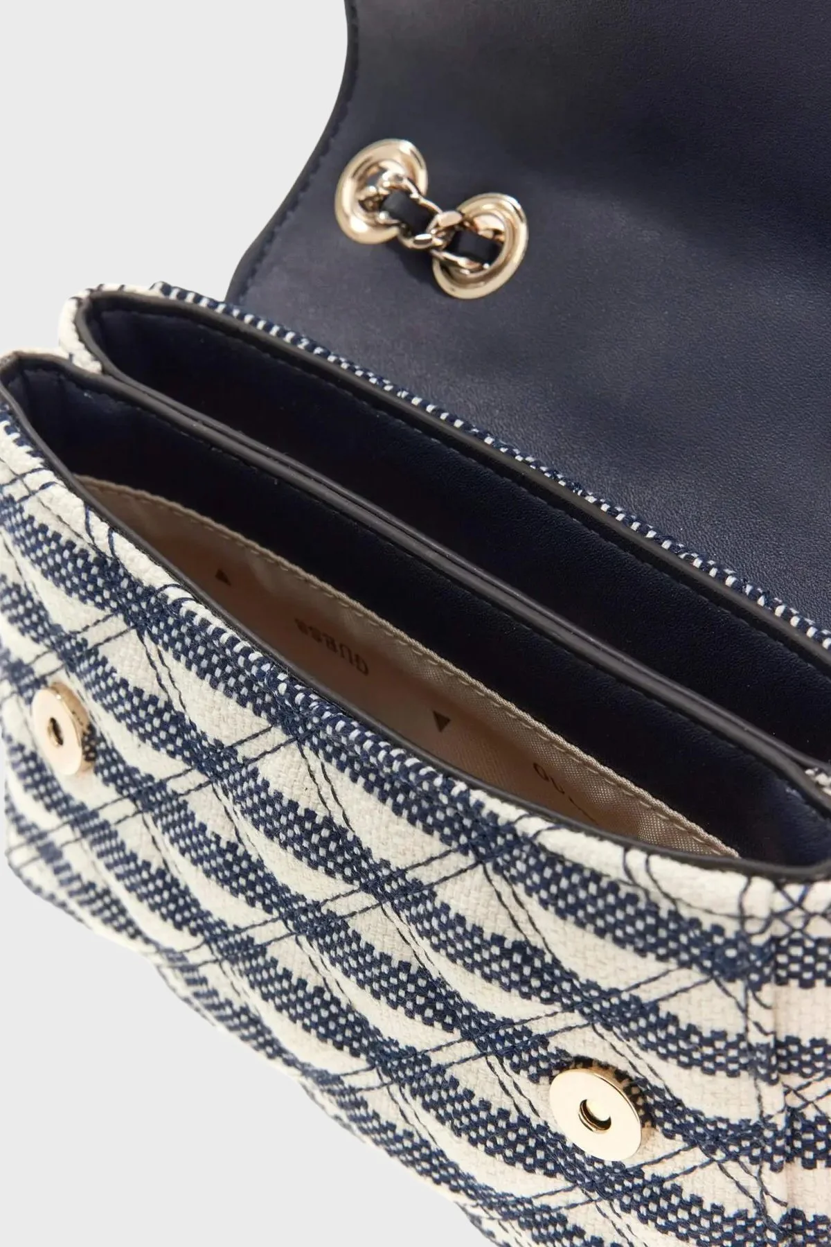 Guess Giully Ii Logolu Zincir Askılı HWAG9673740 Bayan Çanta HWAG96 73740 NML LACİVERT-BEJ - 3