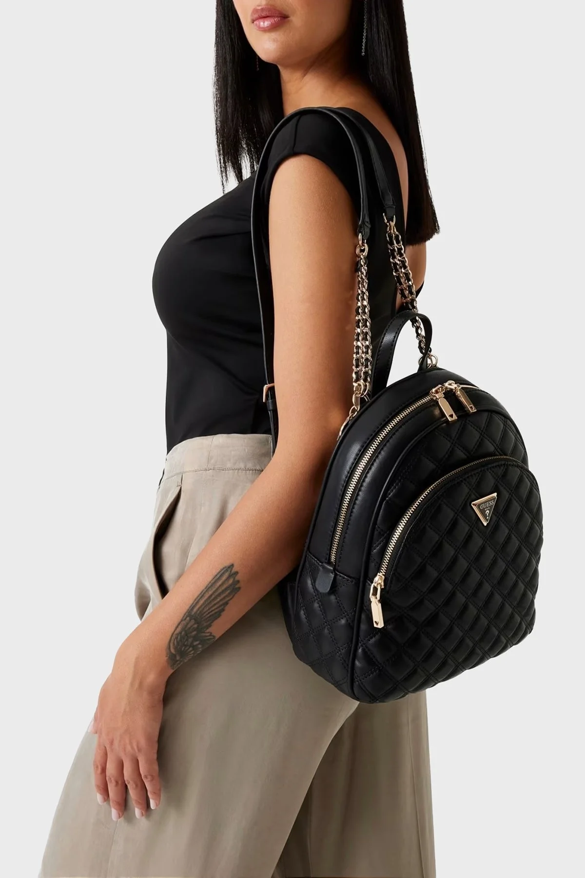 Guess Giully Kapitoneli Ayarlanabilir Omuz Askılı HWQG9673320 Bayan Sırt Çantası HWQG96 73320 BLA SİYAH - 2