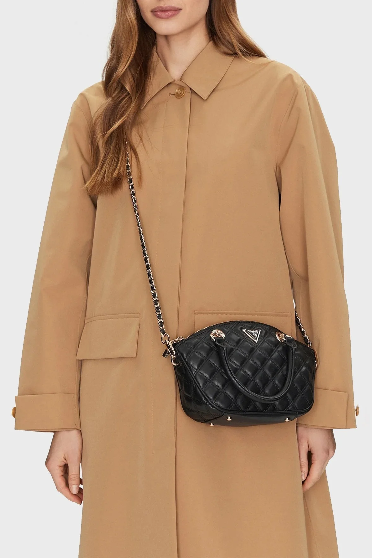 Guess Giully Kapitoneli Çıkarılabilir Zincir Askılı HWQG8748760 Bayan Çanta HWQG87 48760 BLA SİYAH - 7