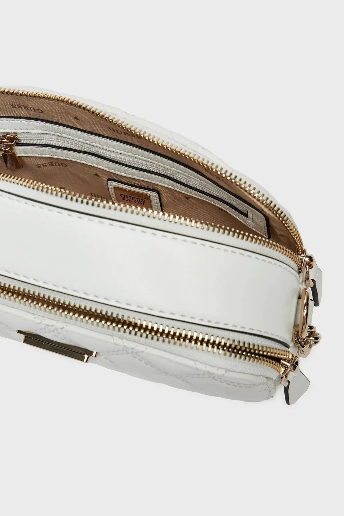 Guess Giully Logolu Kapitoneli Zincir Askılı HWQG8748140 Bayan Çanta HWQG87 48140 WHI BEYAZ - 5