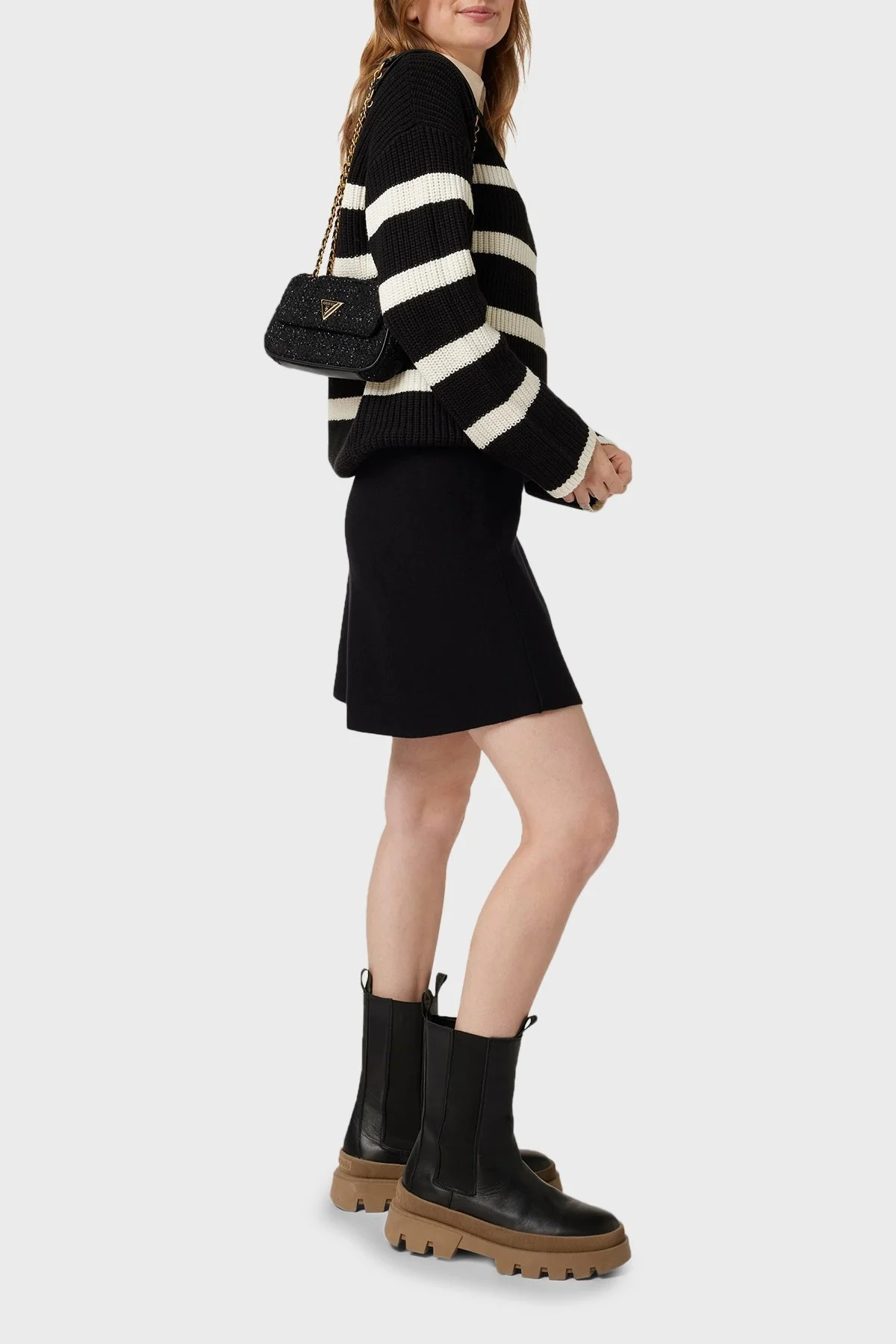Guess Giully Logolu Omuz Askılı Bayan Çanta HWTB8748780 BLA SİYAH - 2