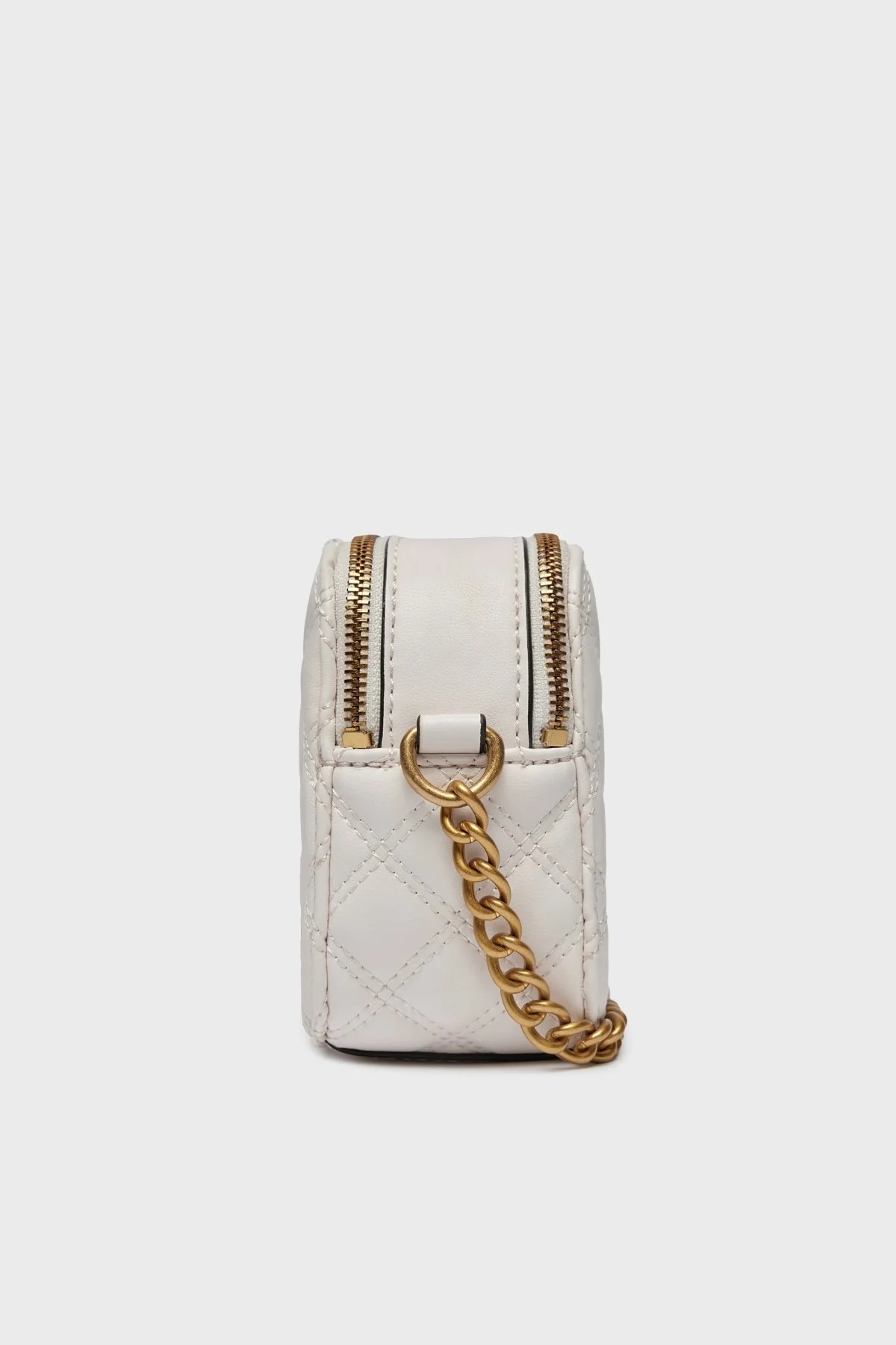Guess Giully Logolu Zincir Askılı Kapitone HWQA87 48140 Bayan Çanta HWQA8748140 IVO BEYAZ - 3