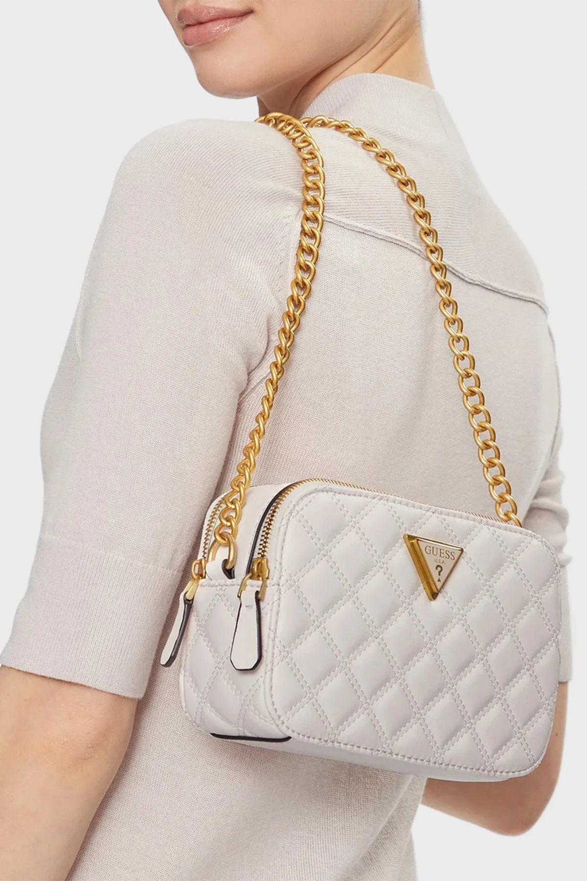 Guess Giully Logolu Zincir Askılı Kapitone HWQA87 48140 Bayan Çanta HWQA8748140 IVO BEYAZ - 5