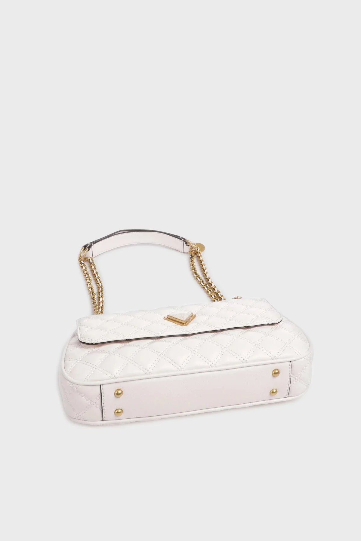 Guess Giully Zincir Askılı Kapitone HWQA87 48210 Bayan Çanta HWQA8748210 IVO BEYAZ - 4