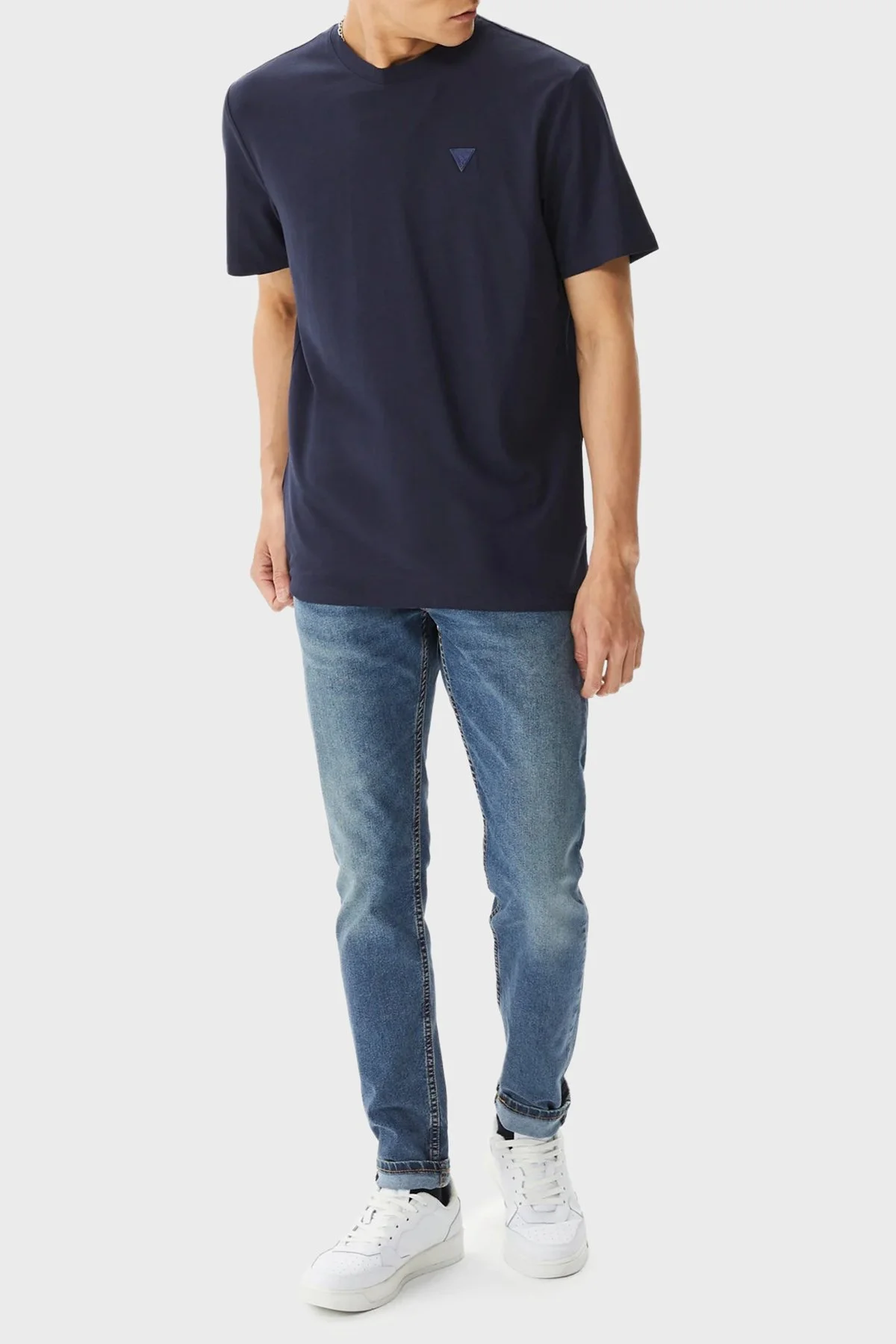 Guess Hedley Pamuklu Regular Fit Bisiklet Yaka Z2YI12JR06K Erkek T Shirt Z2YI12 JR06K G7V2 LACİVERT - 2