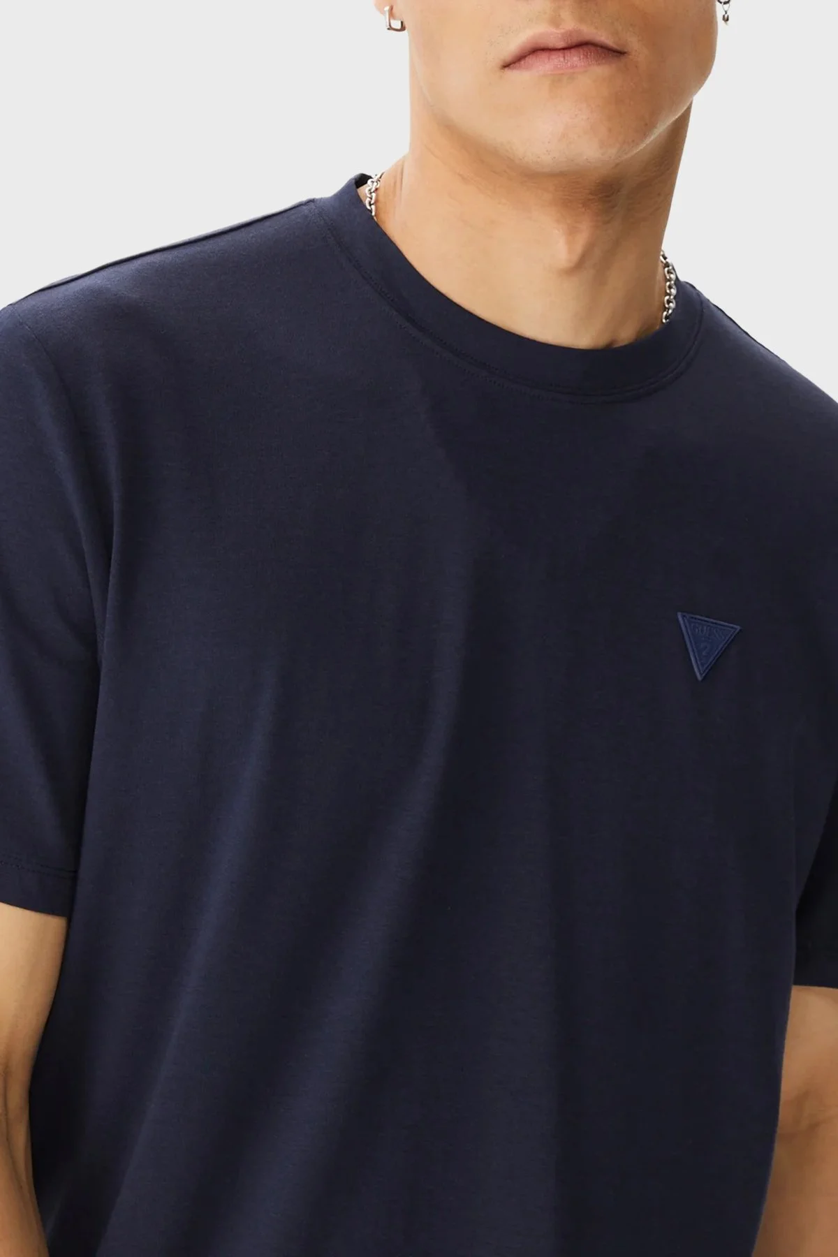 Guess Hedley Pamuklu Regular Fit Bisiklet Yaka Z2YI12JR06K Erkek T Shirt Z2YI12 JR06K G7V2 LACİVERT - 4