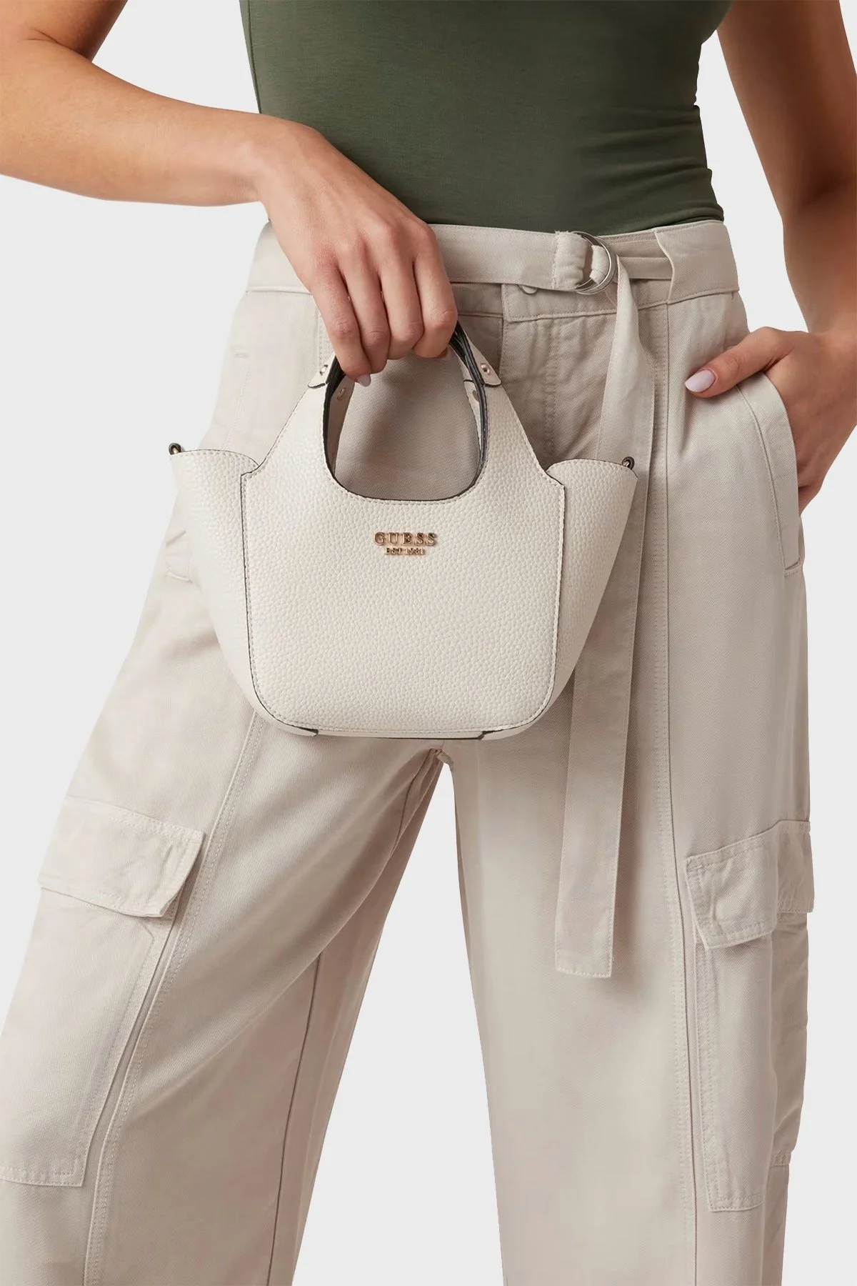 Guess Helina Portföylü Çıkarılabilir Askılı HWBG9640750 Bayan Çanta HWBG96 40750 BON TAŞ - 10