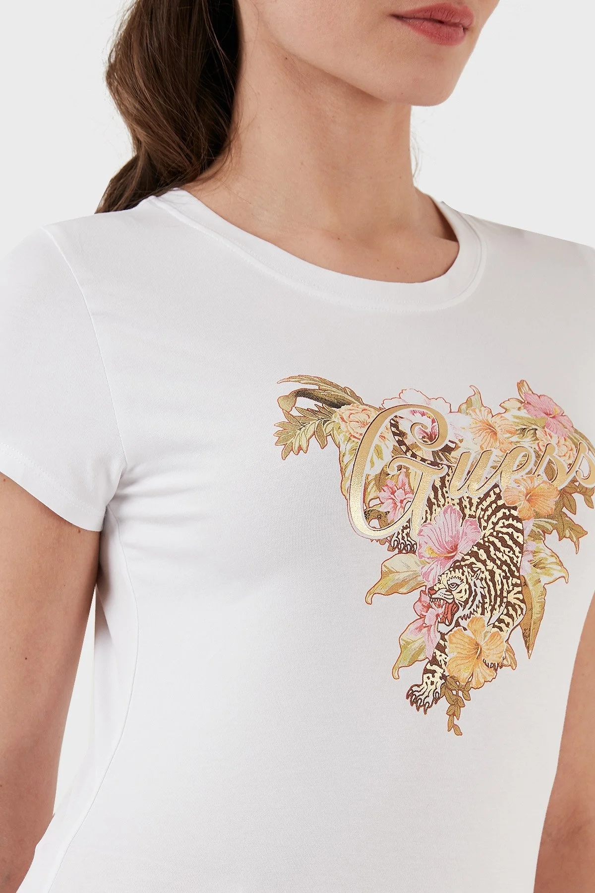 Guess Hibiscus Pamuklu Baskılı Slim Fit Bisiklet Yaka Bayan T Shirt W3GI11KA0Q1 G011 BEYAZ - 4