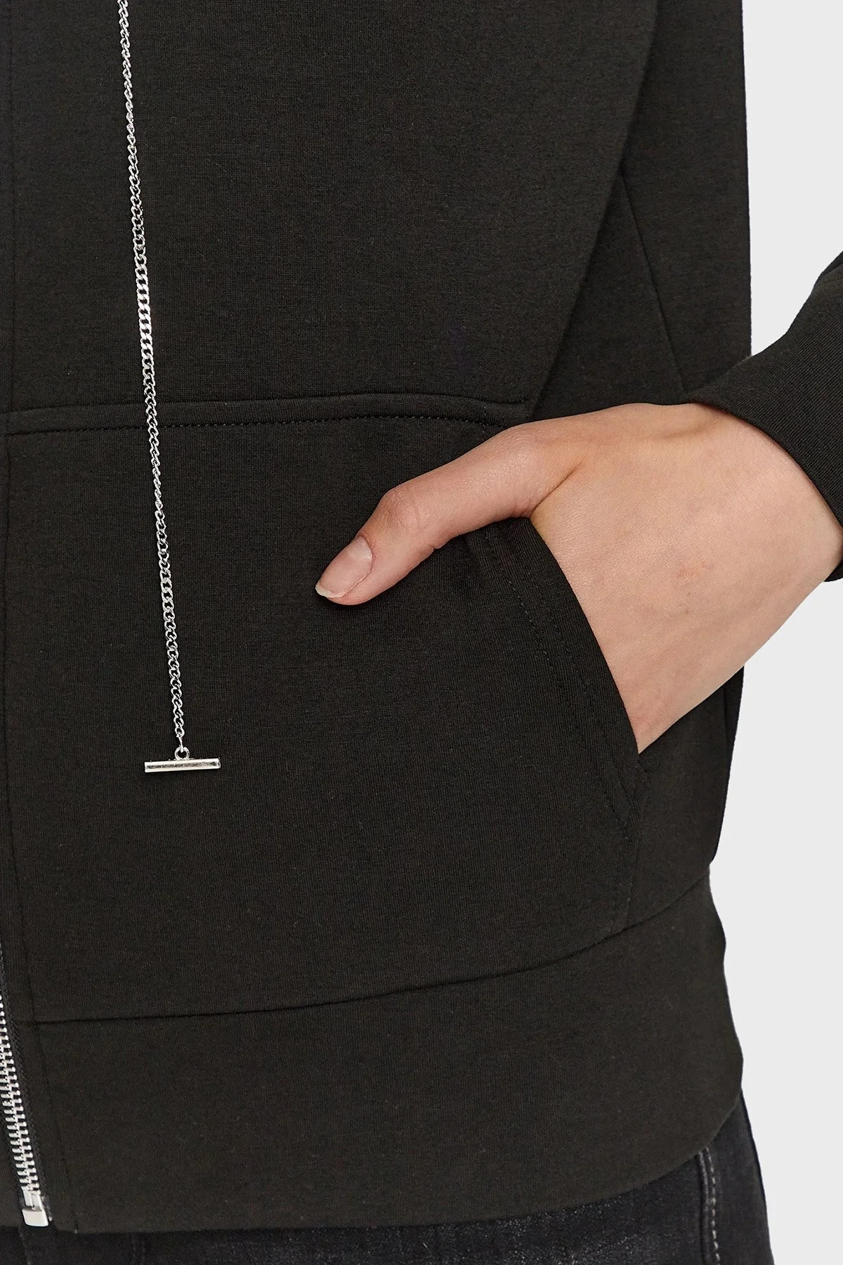 Guess Hoody Regular Fit Fermuarlı Zincirli Kapüşonlu Cepli Bayan Sweat W3YQ15KB932 JBLK SİYAH - 4