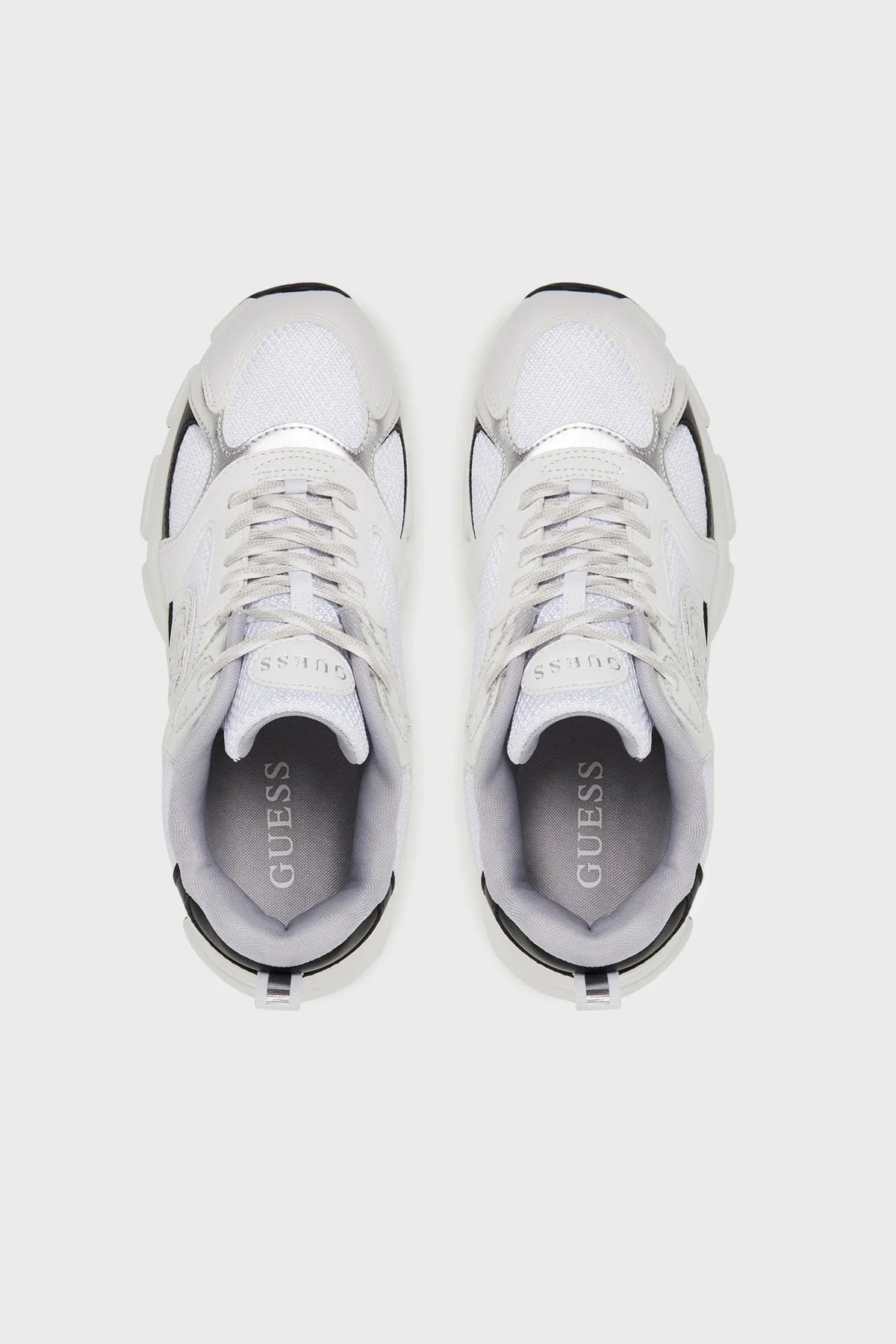 Guess Ibitha Logolu Metalik Detaylı Kalın Taban Sneaker FLTIBIELE12 Kadın Ayakkabı FLTIBI ELE12 WHBLK BEYAZ-SİYAH - 3