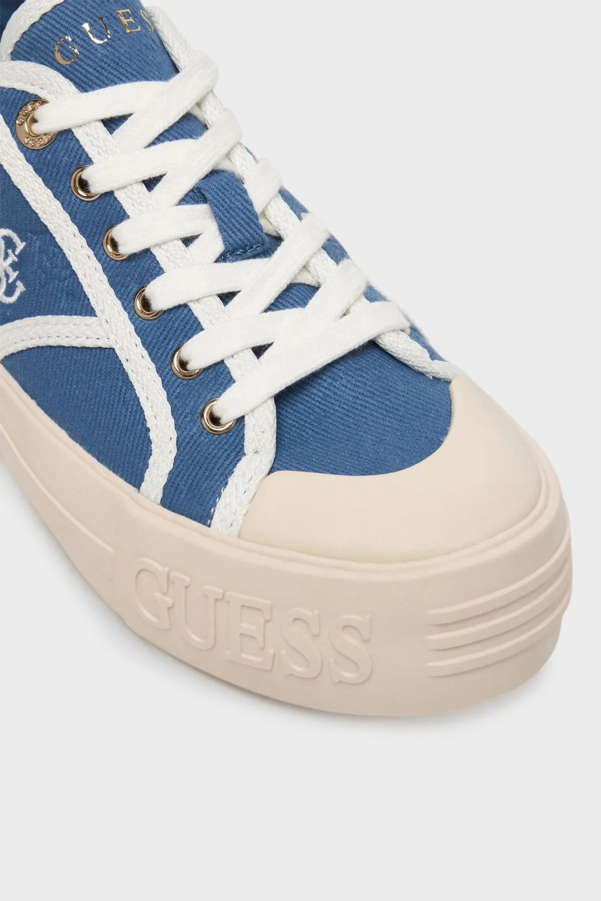Guess Issah Logolu Bağcıklı Sneaker FLPISSFAL12 Bayan Ayakkabı FLPISS FAL12 DENIM MAVİ - 4