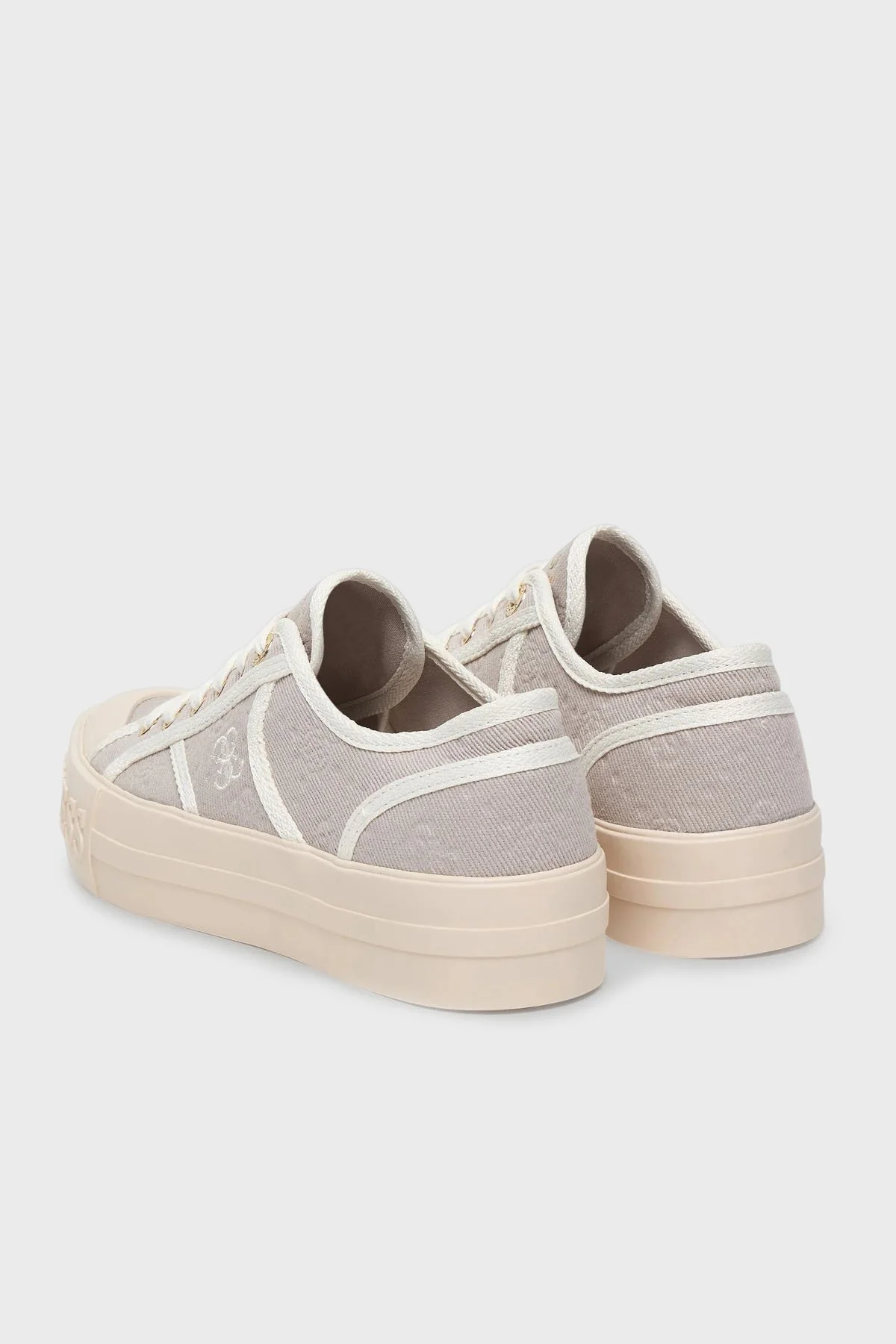 Guess Issah Logolu Bağcıklı Sneaker FLPISSFAL12 Kadın Ayakkabı FLPISS FAL12 SAND GRİ - 5