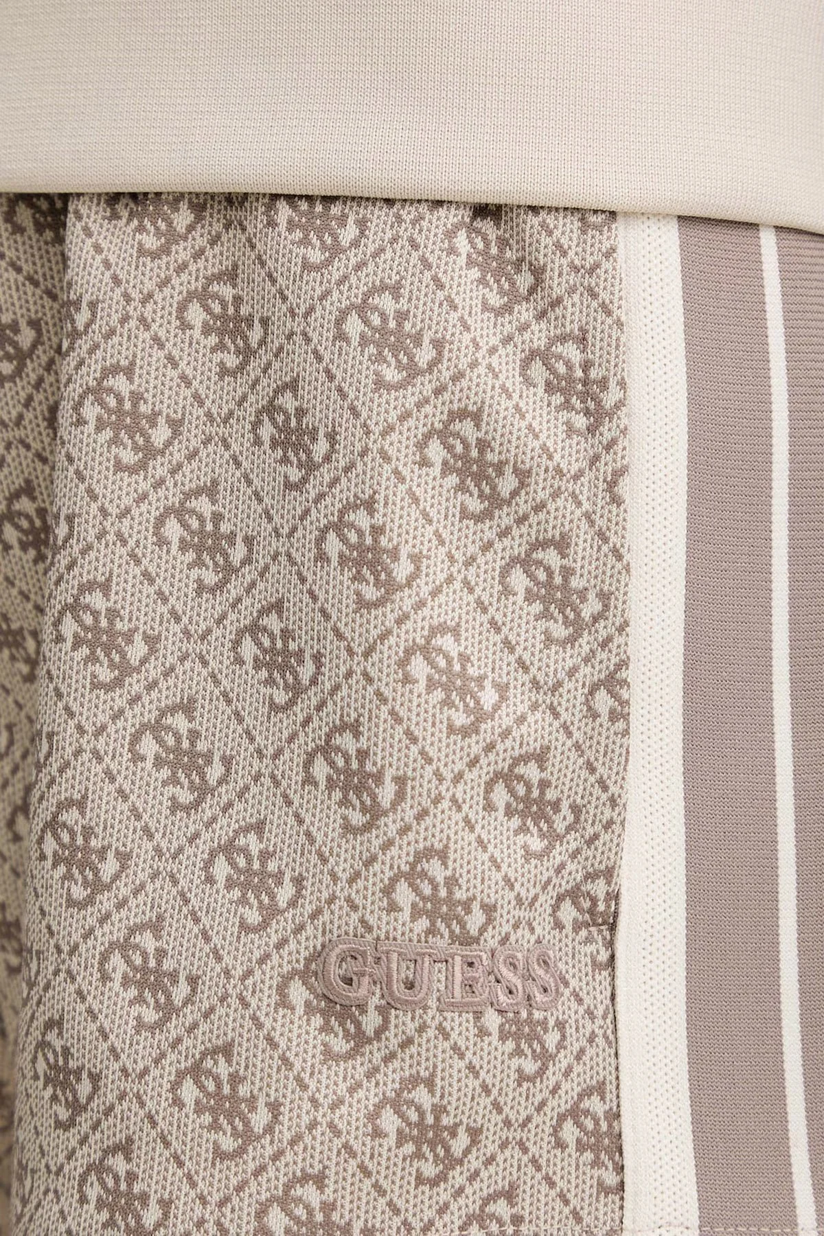 Guess Jacquard Pamuk Karışımlı Regular Fit 4G Logolu Normal Bel V6GD02K2959 Bayan Şort V6GD02 K2959 FMC4 SÜTLÜ KAHVE - 4