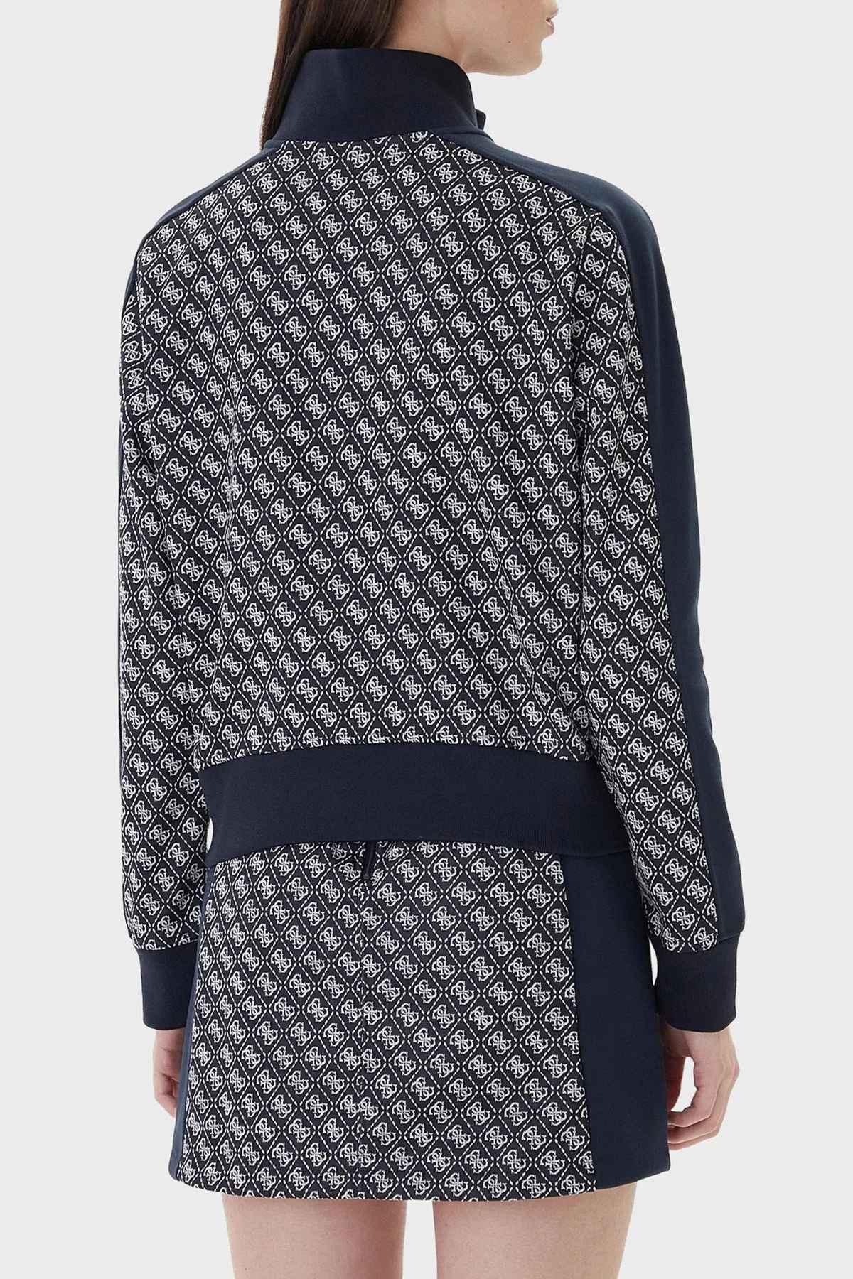 Guess Jakarlı Logolu Regular Fit Dik Yaka Fermuarlı V6RQ08K2042 Bayan Sweat V6RQ08 K2042 FJBB LACİVERT - 3