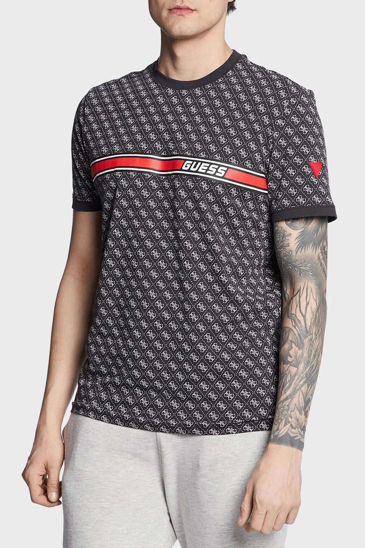 Guess Jamey Tamamı Logolu Pamuklu Regular Fit Z2BI09J1314 Erkek T Shirt Z2BI09 J1314 P9QC SİYAH - 1