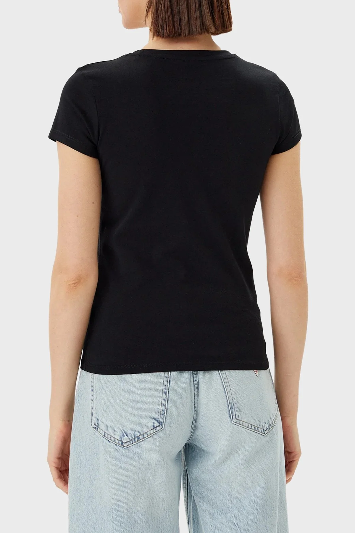 Guess Jersey Logolu Pamuklu Slim Fit Bisiklet Yaka E5GI08J1314 Bayan T Shirt E5GI08 J1314 JBLK SİYAH - 3
