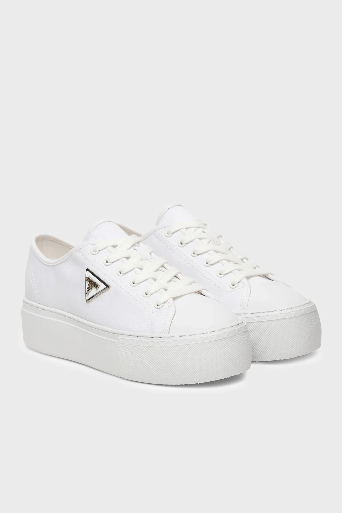 Guess Joezi Logolu Kalın Tabanlı Sneaker FLJJZ3FAB12 Bayan Ayakkabı FLJJZ3 FAB12 WHITE BEYAZ - 2