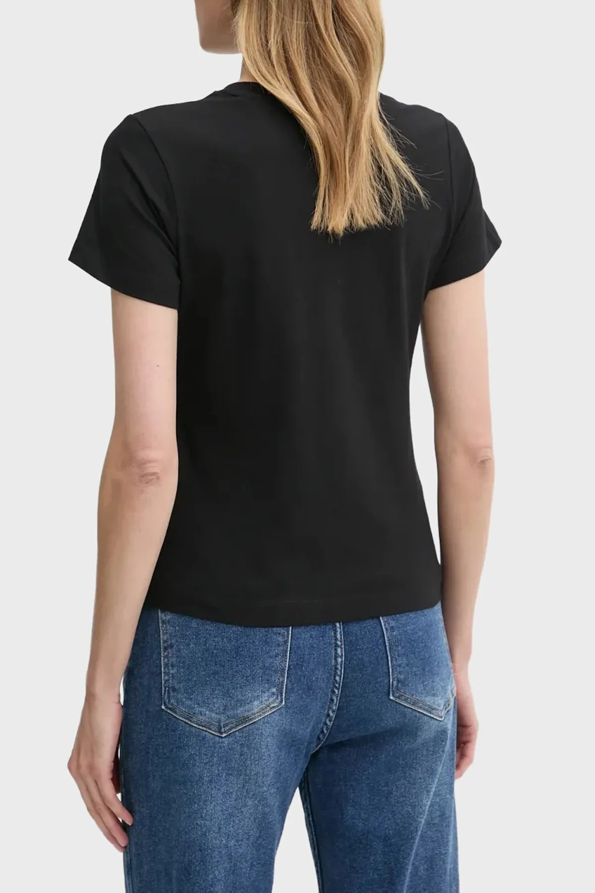 Guess Kamelie Logolu Pamuklu Slim Fit Bisiklet Yaka V5GI15J1314 Bayan T Shirt V5GI15 J1314 JBLK SİYAH - 5