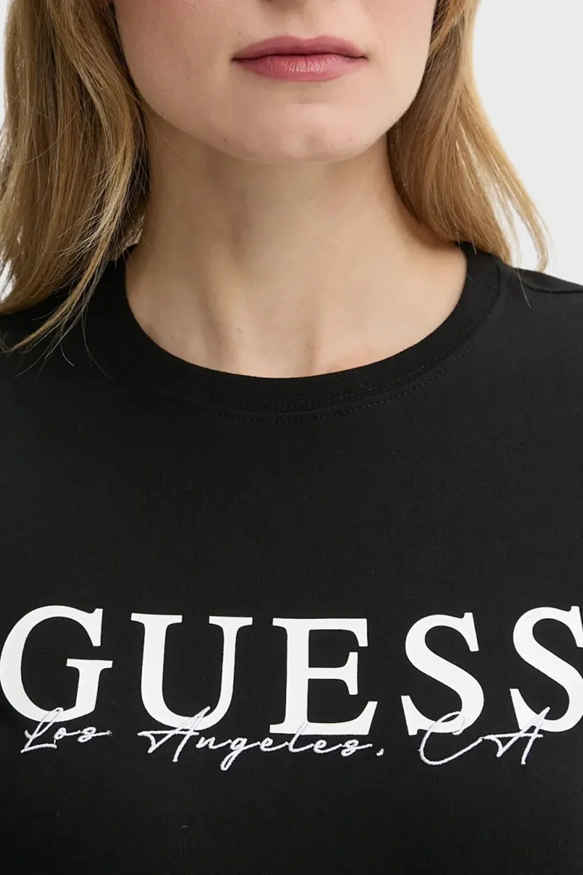 Guess Kamelie Logolu Pamuklu Slim Fit Bisiklet Yaka V5GI15J1314 Bayan T Shirt V5GI15 J1314 JBLK SİYAH - 6