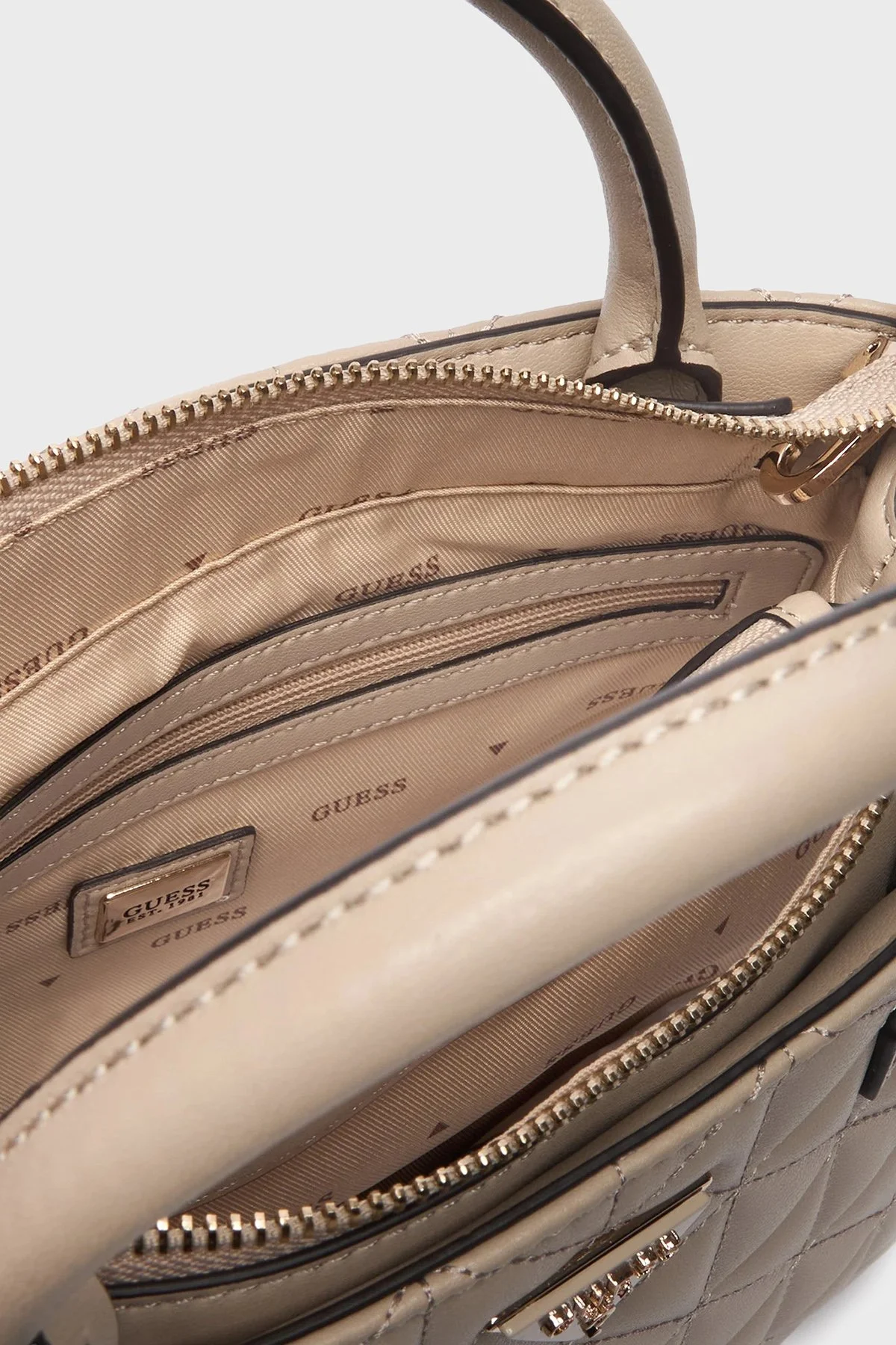 Guess Kapitoneli Çıkarılabilir Askılı HWQG9883050 Bayan Çanta HWQG98 83050 LTA BEJ - 6