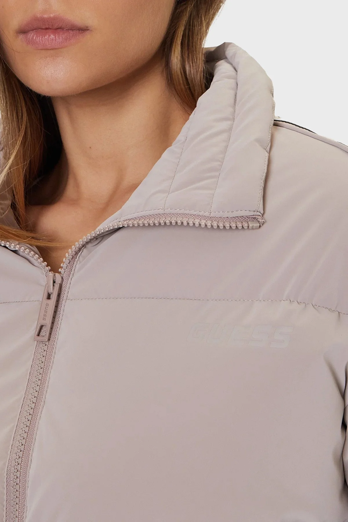 Guess Kapitoneli Logolu Regular Fit Dik Yaka Şişme V5BL11WGYC2 Bayan Mont V5BL11 WGYC2 A12B PUDRA - 4