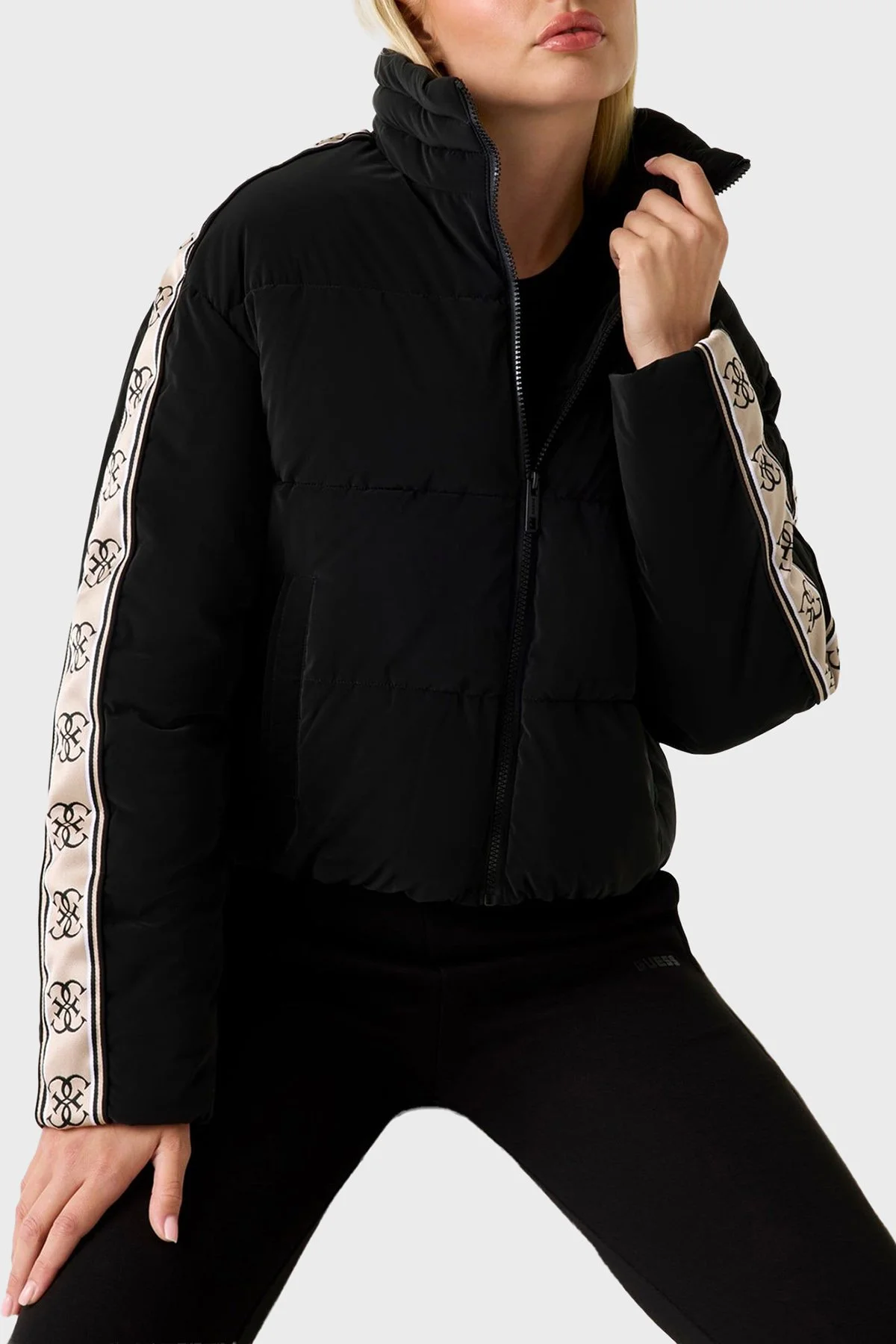 Guess Kapitoneli Logolu Regular Fit Dik Yaka Şişme V5BL11WGYC2 Bayan Mont V5BL11 WGYC2 JBLK SİYAH - 8