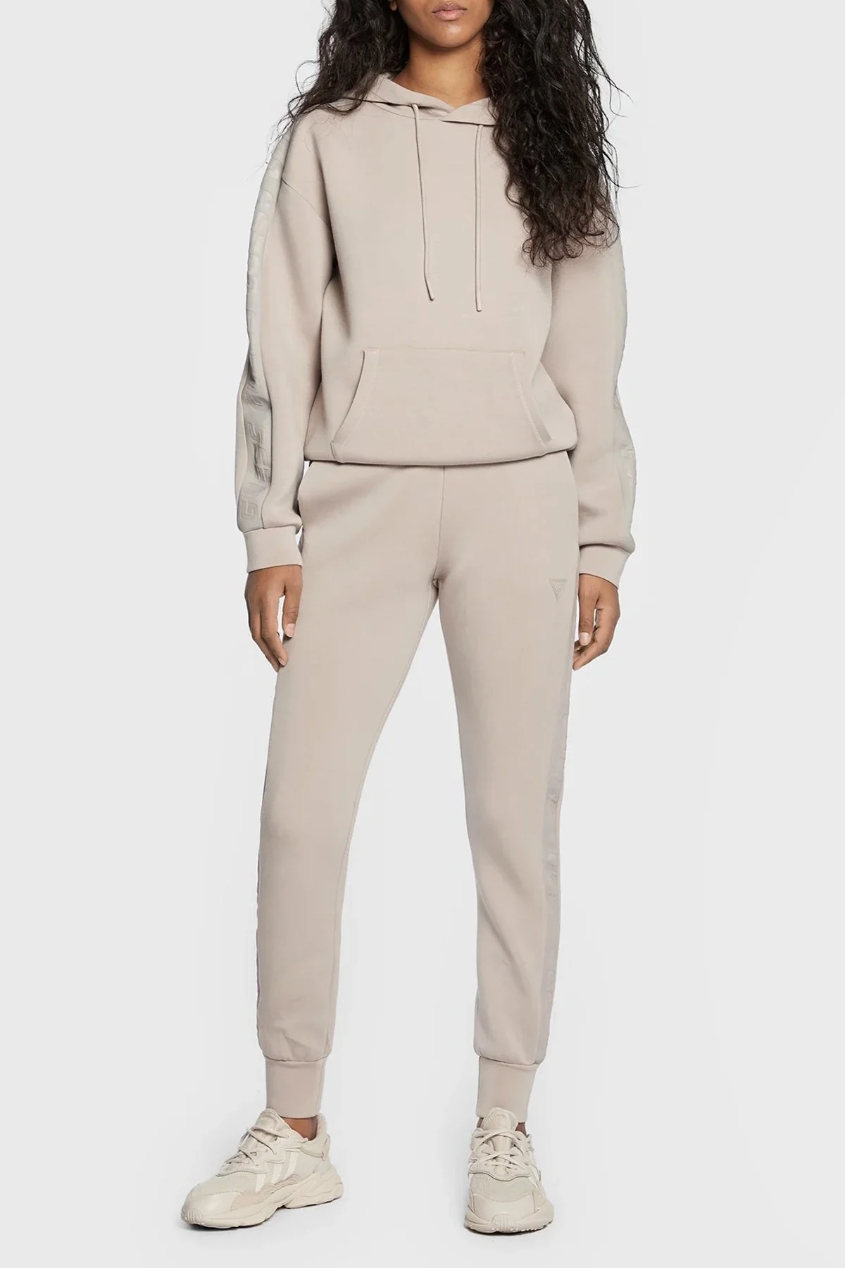 Guess Kapüşonlu Kanguru Cepli Regular Fit Brenda Bayan Sweat V2YQ18K7UW2 TRTP GRİ - 2