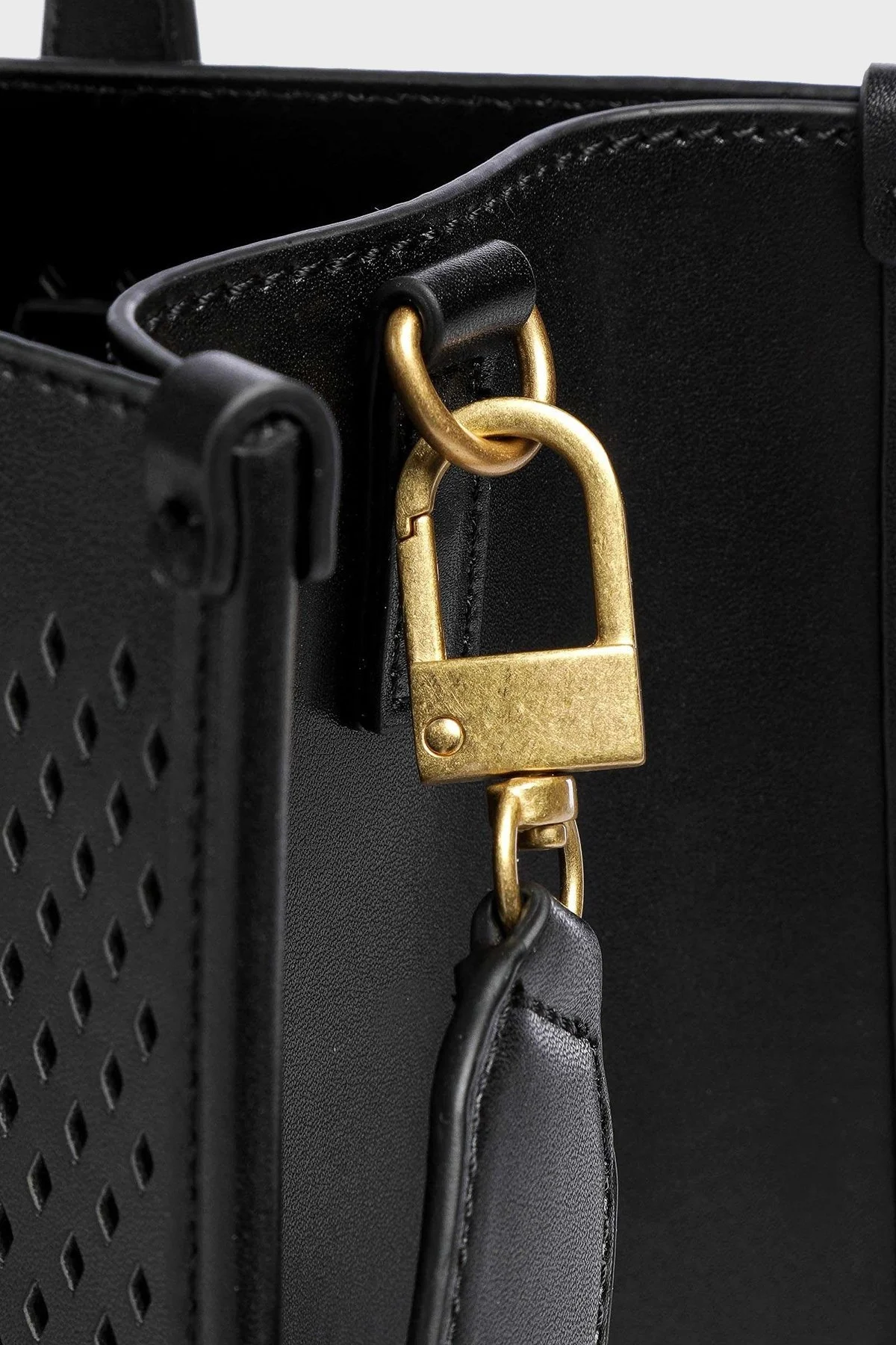 Guess Katey Fermuarlı Mini İç Bölmeli Delikli Omuz Bayan Çanta HWWH8769220 BLA SİYAH - 4