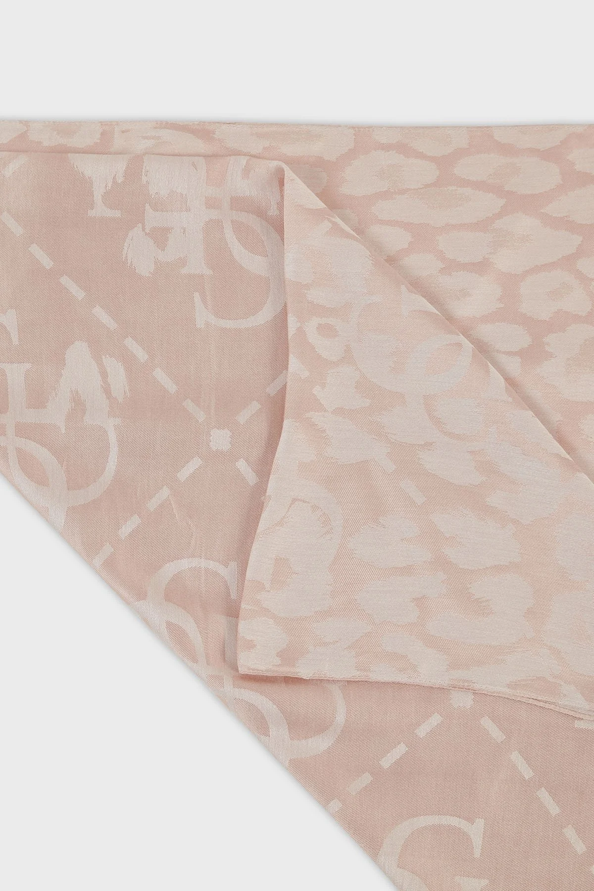 Guess Kefiah Desenli 70x180 cm Bayan Şal AW9900VIS03 ROS PUDRA - 2