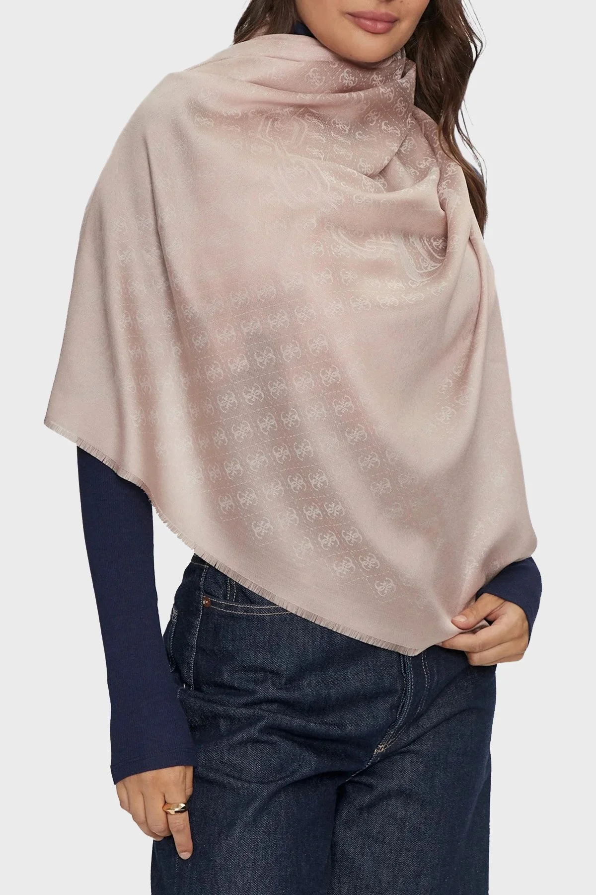 Guess Kefiah Desenli Modal Karışımlı 130 x 130 cm AW5191POL03BLS Kadın Şal AW5191 POL03 BLS PUDRA - 2