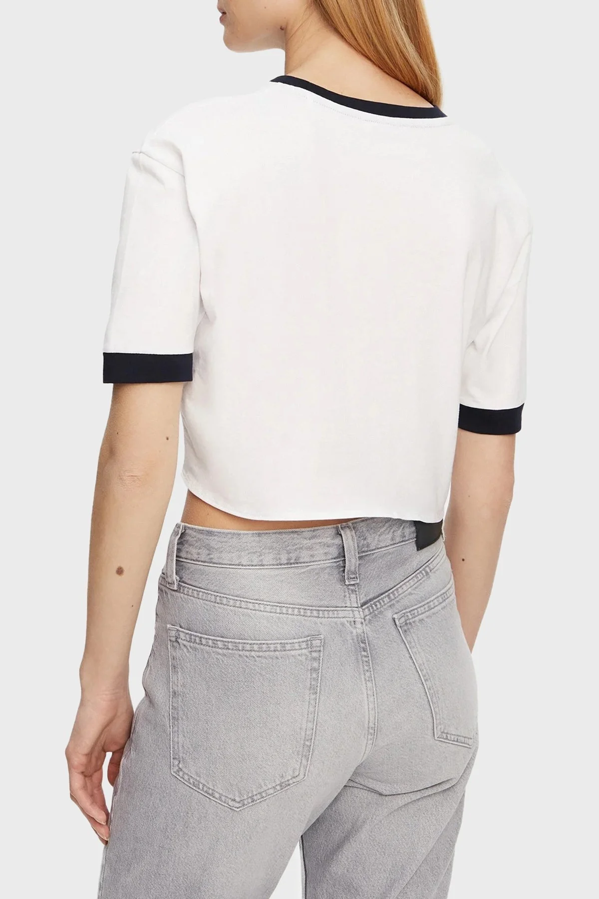 Guess Knot Pamuklu Boxy Fit Bağlamalı Bisiklet Yaka Crop T Shirt V5GI05I3Z14 Bayan Top V5GI05 I3Z14 G011 BEYAZ - 7