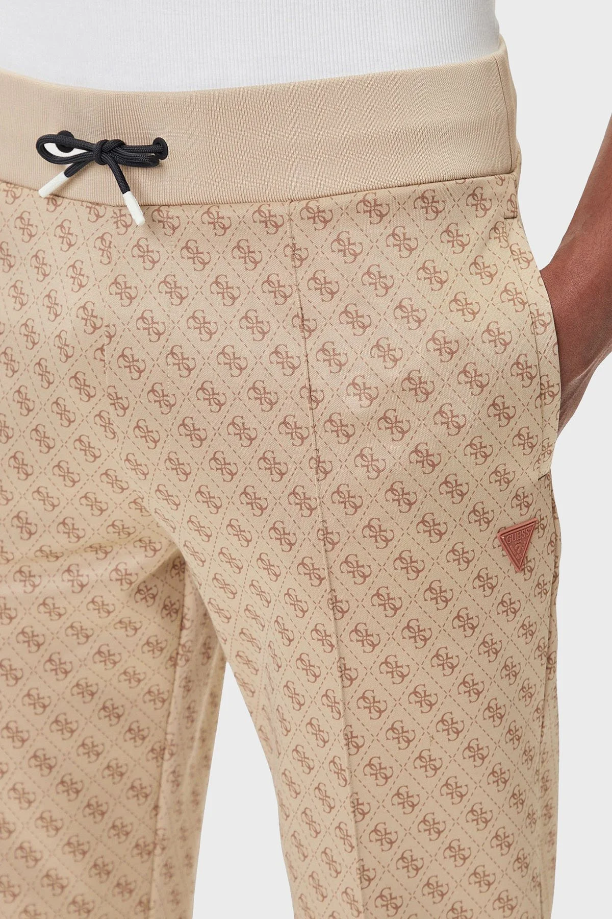 Guess Korbin Jakarlı Logo Baskılı Pamuklu Regular Fit Jogger Z2BB05K7122 Erkek Pantolon Z2BB05 K7122 P13W BEJ - 4