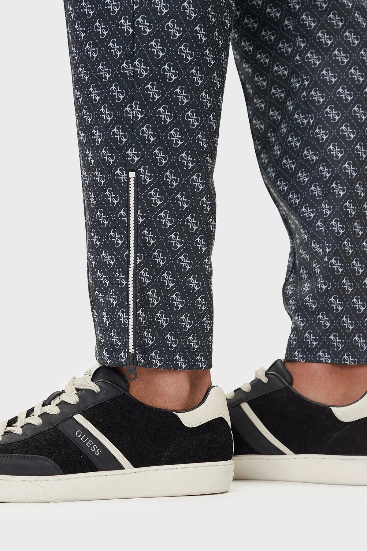 Guess Korbin Jakarlı Logo Baskılı Pamuklu Regular Fit Jogger Z2BB05K7122 Erkek Pantolon Z2BB05 K7122 P9QC SİYAH - 5