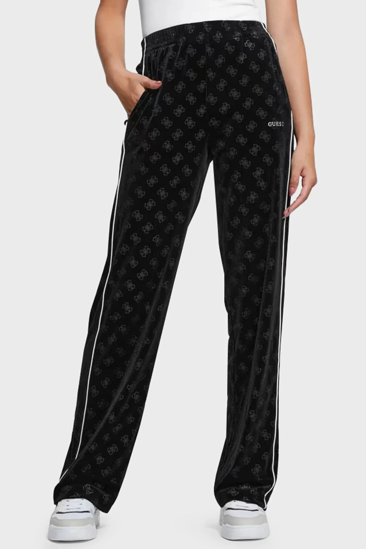 Guess Krissy Logo Baskılı Comfort Fit Bol Paça Kadife V4BB05KCHS2 Bayan Pantolon V4BB05 KCHS2 P9YP SİYAH - 1