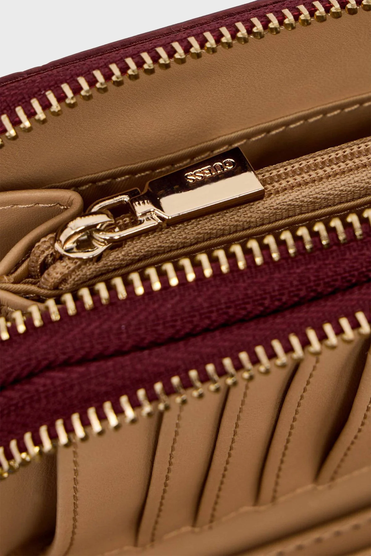 Guess Laurel 4G Logolu Tutma Saplı SWPD7459164 Bayan Cüzdan SWPD74 59164 WLG BORDO - 4