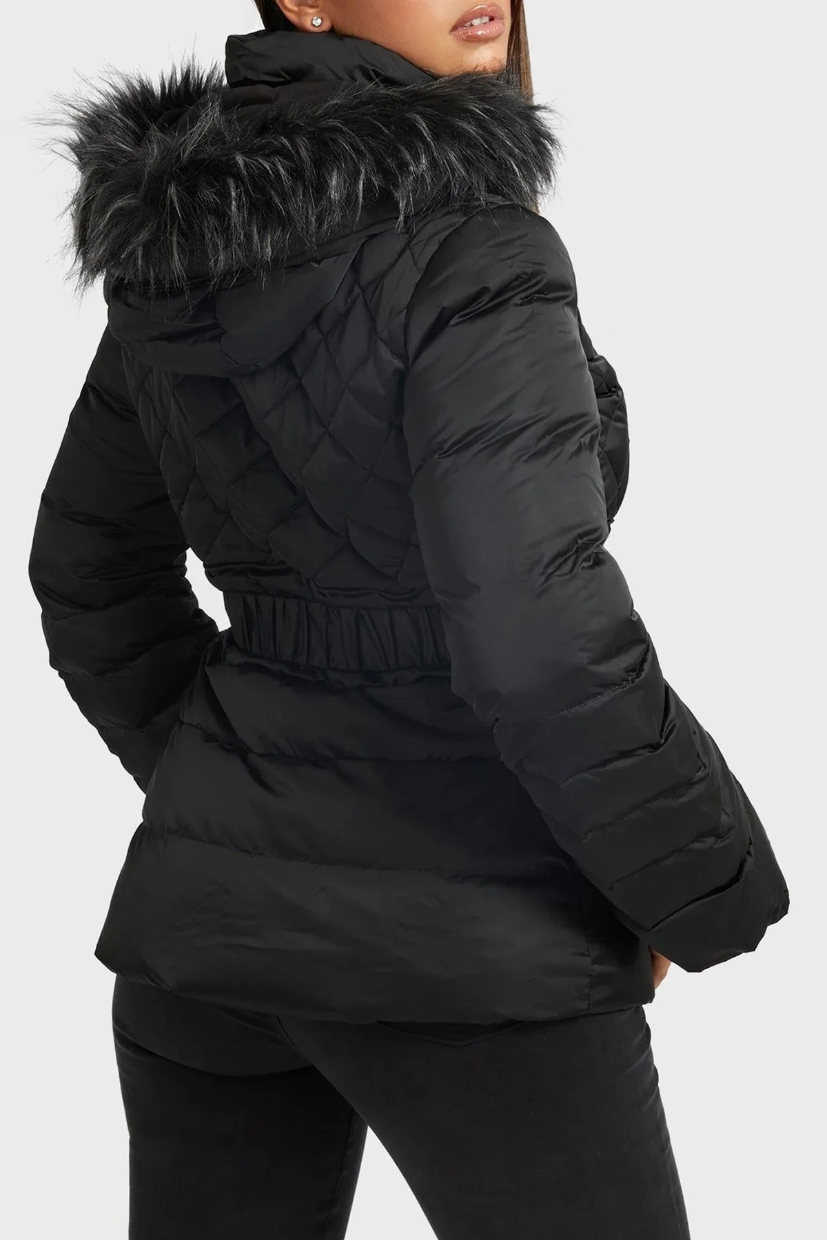 Guess Laurie Kuş Tüyü Dolgulu Su ve Rüzgar Geçirmez Kemerli Kapüşonlu Kapitone Bayan Mont W2BL60WEX52 JBLK SİYAH - 3