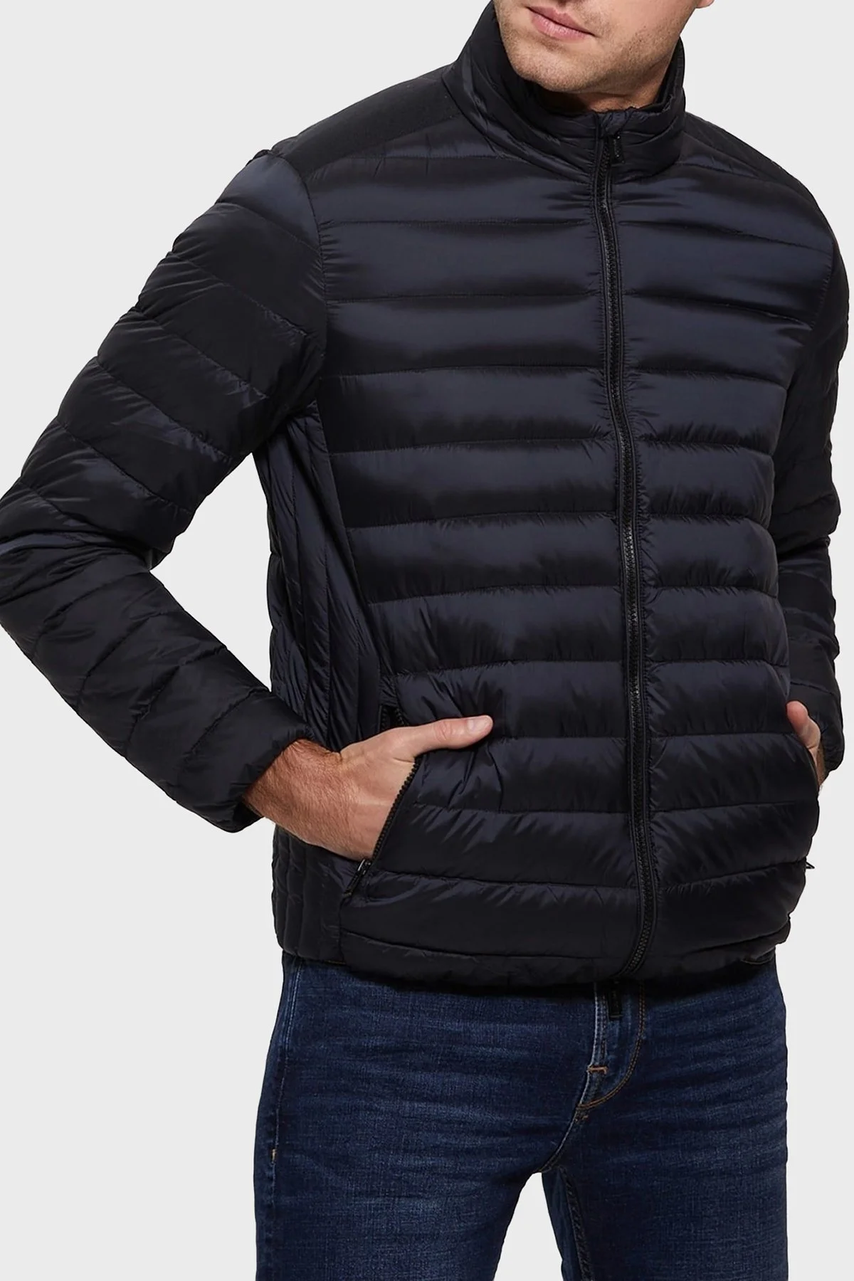 Guess Light Kapitoneli Regular Fit Kuş Tüyü Dolgulu Şişme M1RL47WDQ50 Erkek Mont M1RL47 WDQ50 G7V2 LACİVERT - 1