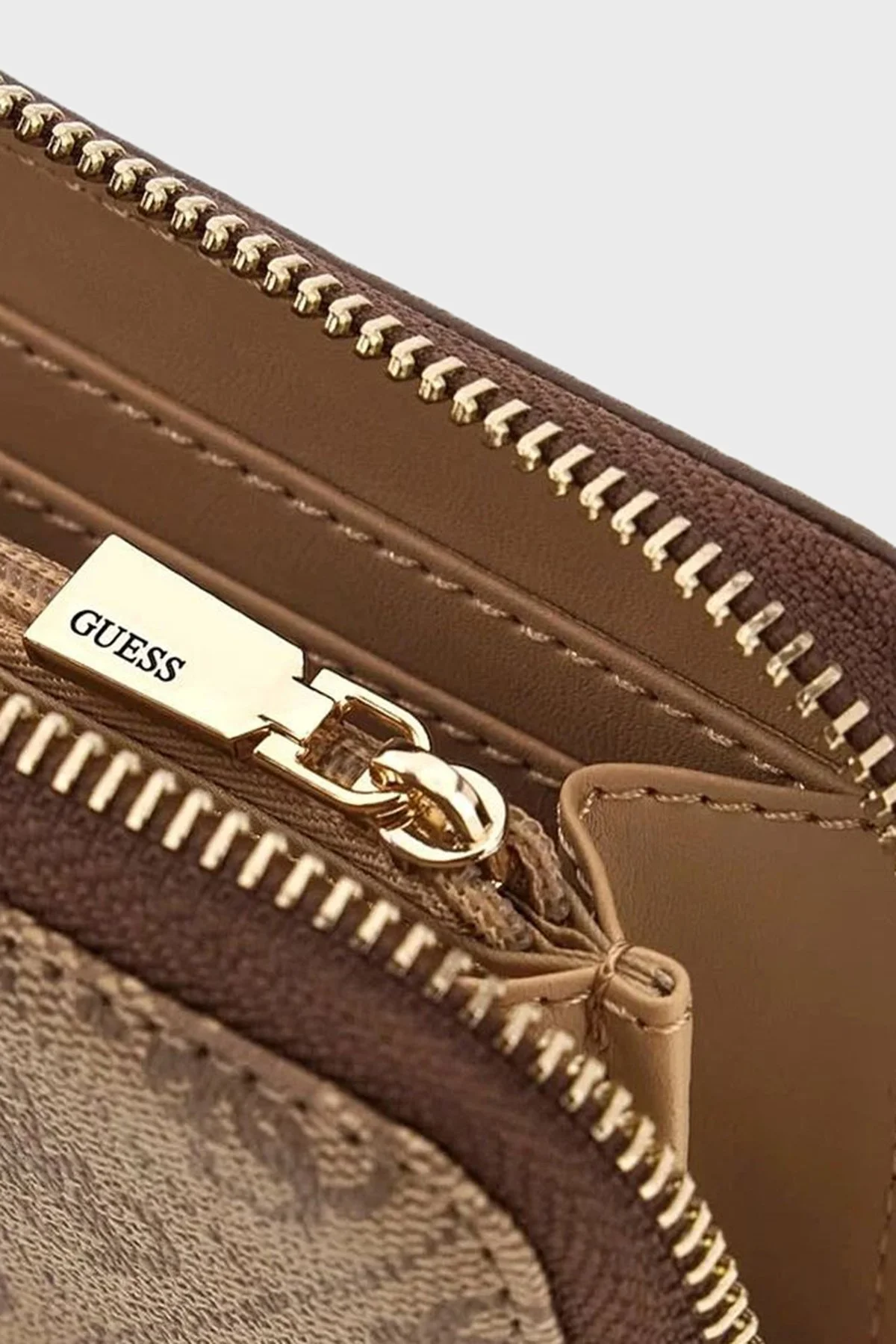 Guess Lindsey 4G Fermuarlı SWSG9749140 Kadın Cüzdan SWSG97 49140 LTL Kahve - 3