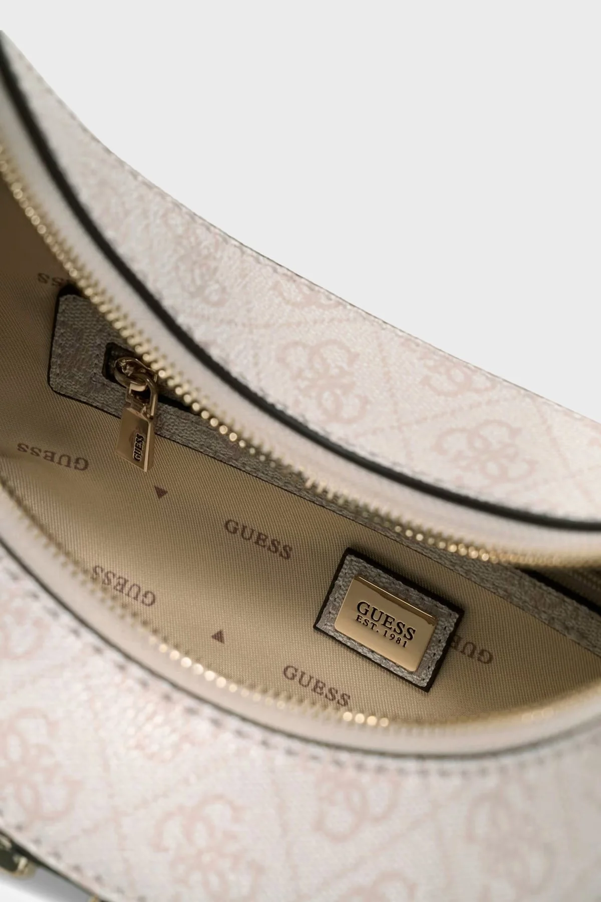 Guess Lindsey Logolu Çıkarılabilir Askılı HWSG9749010 Kadın Çanta HWSG97 49010 BNN Krem - 3