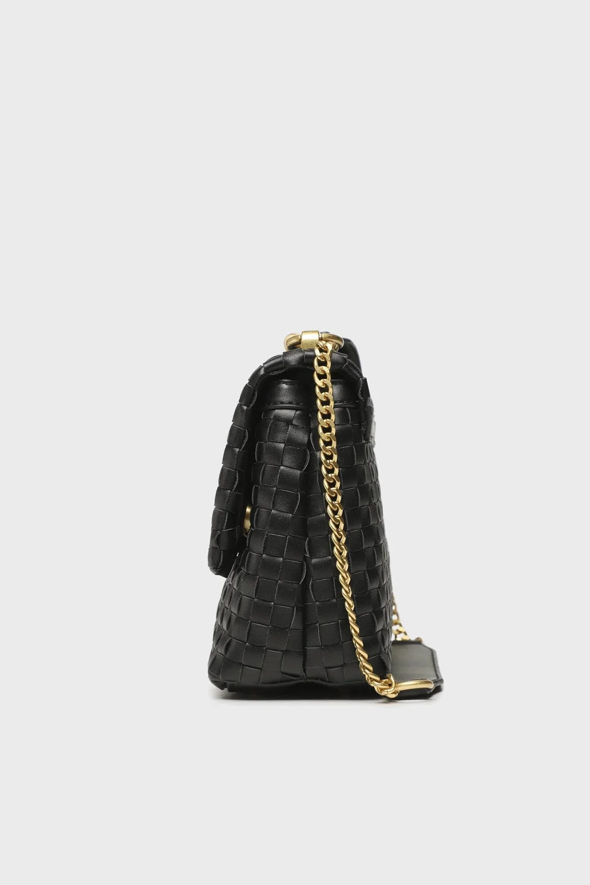 Guess Lisbet Zincir Detaylı Omuz Askılı Bayan Çanta HWWA8774210 BLA SİYAH - 4