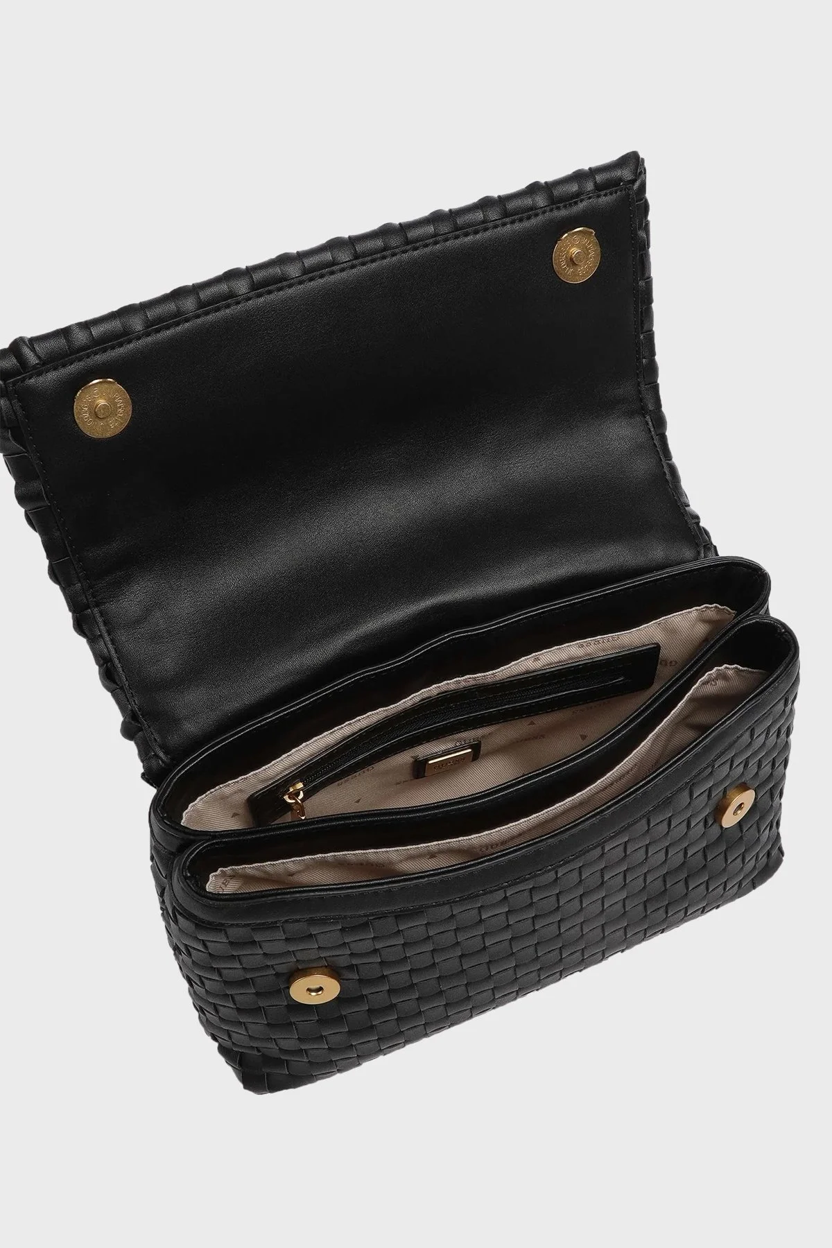 Guess Lisbet Zincir Detaylı Omuz Askılı Bayan Çanta HWWA8774210 BLA SİYAH - 6