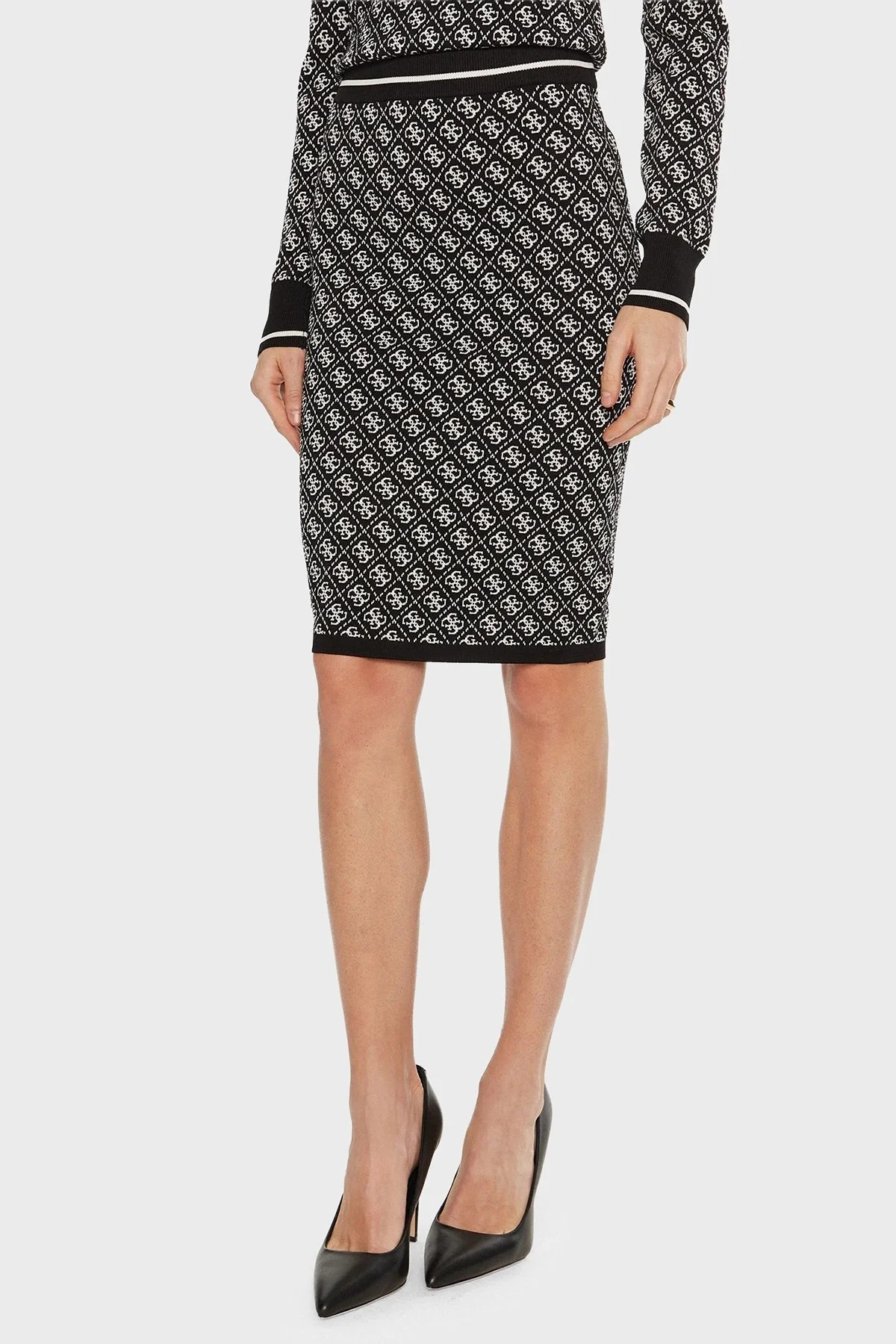 Guess Lise Tamamı Logolu Slim Fit Normal Bel Triko Mini W4BD53Z37K0 Bayan Etek W4BD53 Z37K0 FBCF SİYAH - 1