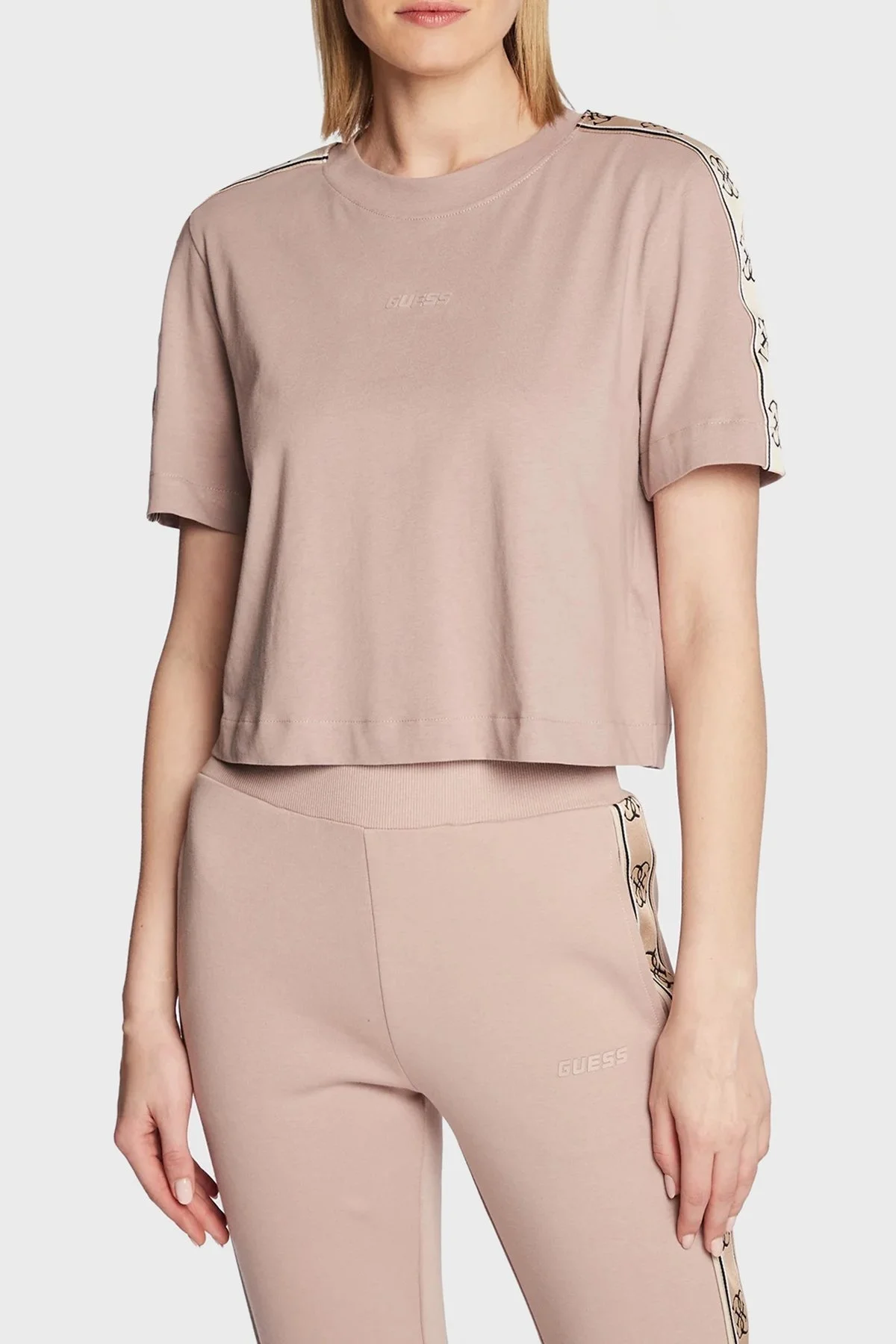 Guess Logo Bantlı % 100 Pamuk Bisiklet Yaka Relaxed Fit Britney V3RI08I3Z14 Bayan T Shirt V3RI08I3Z14 G4Q9 PUDRA - 6